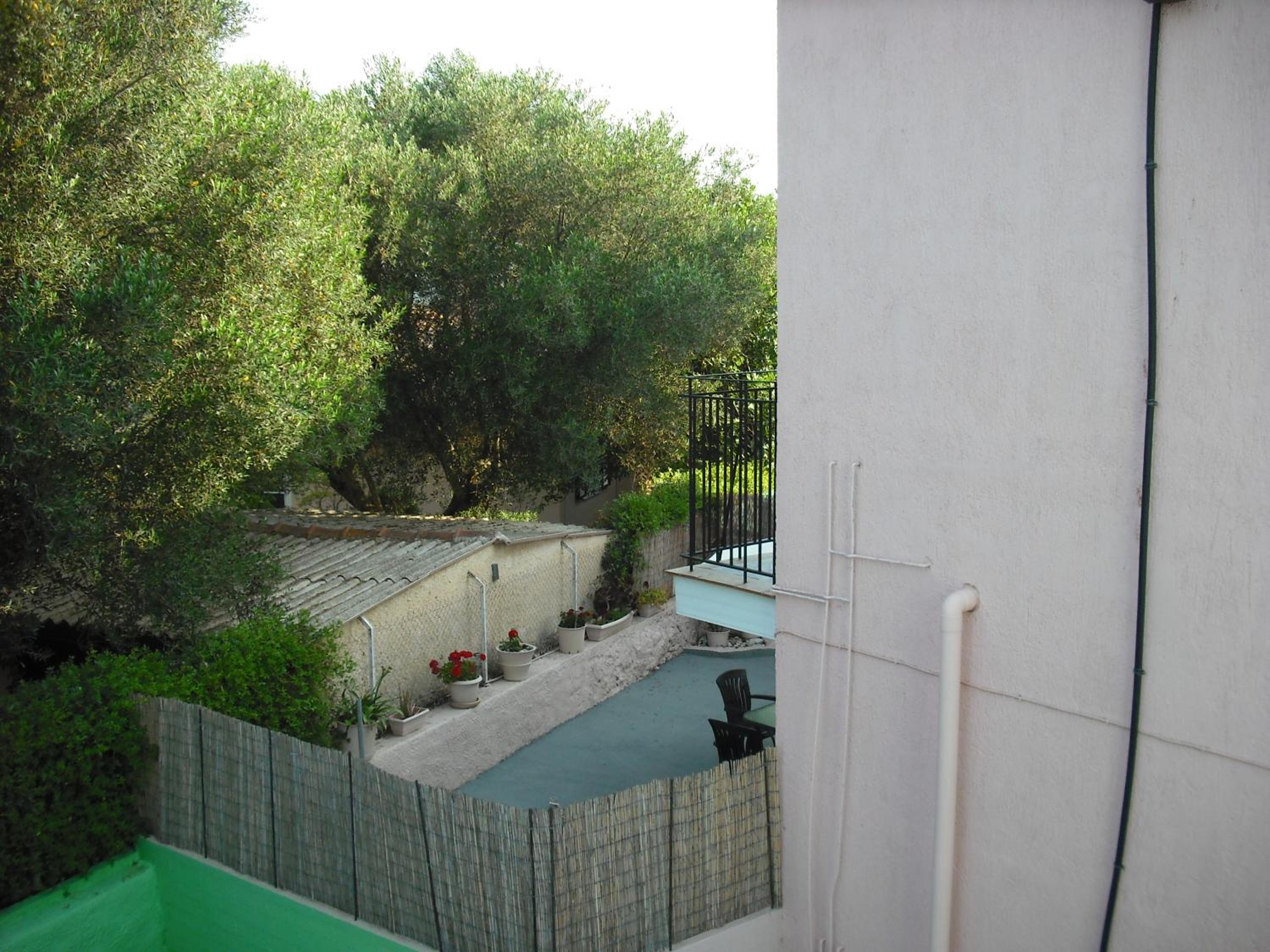 Photo 47