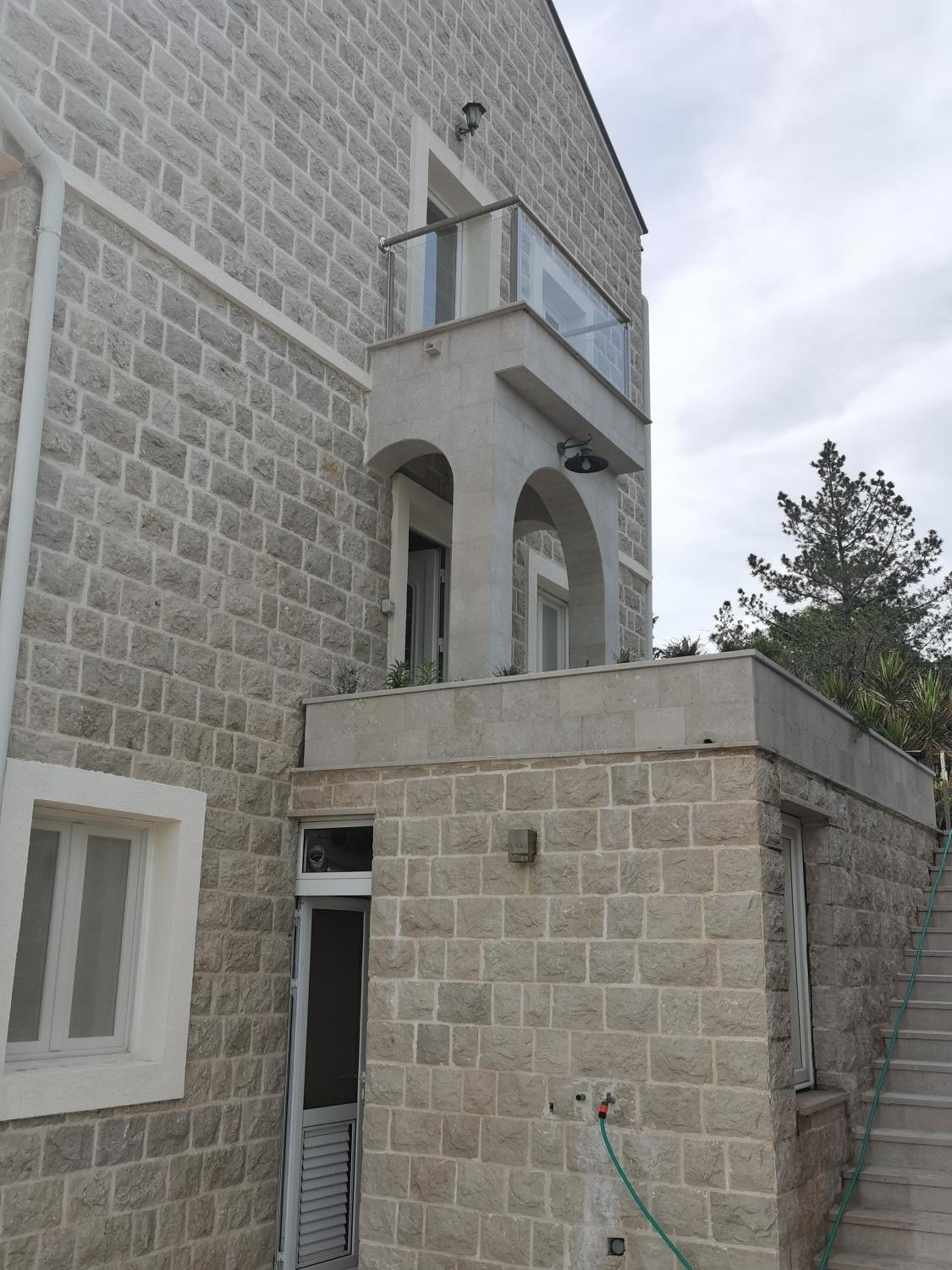 Photo 33