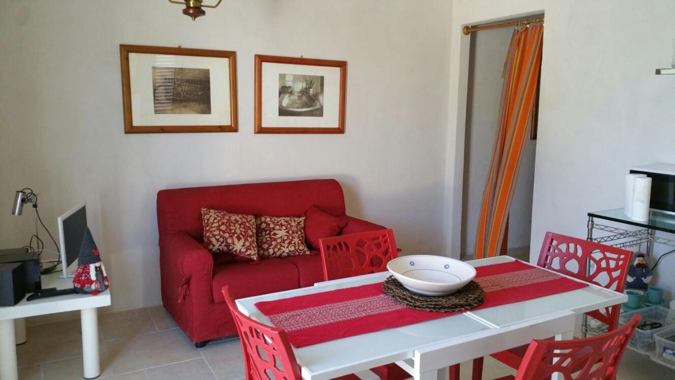 Ostuni, Trullo Laveneziana per 8 ospiti intera struttura con piscina esclusiva