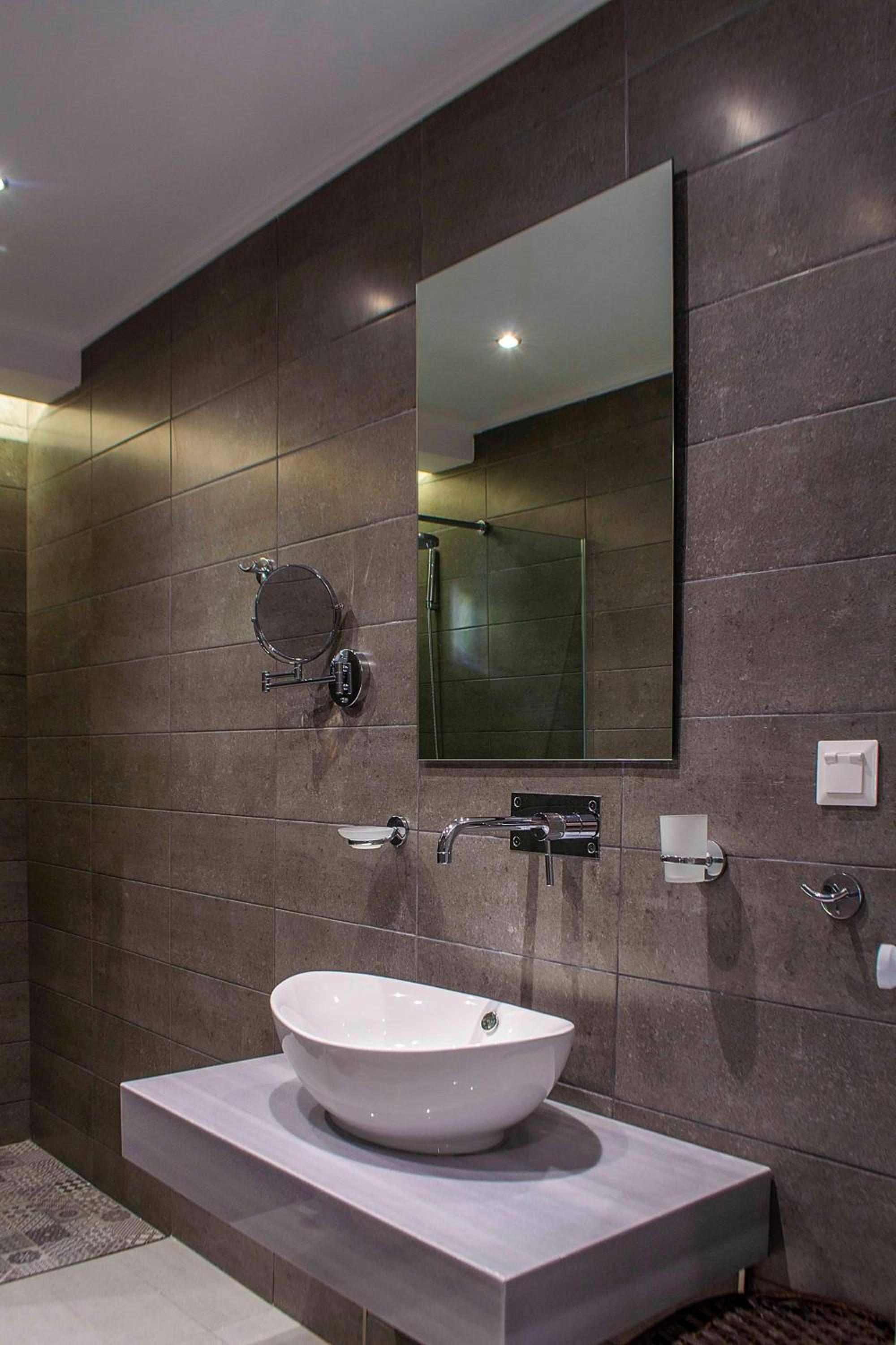 Milonas House Apartments