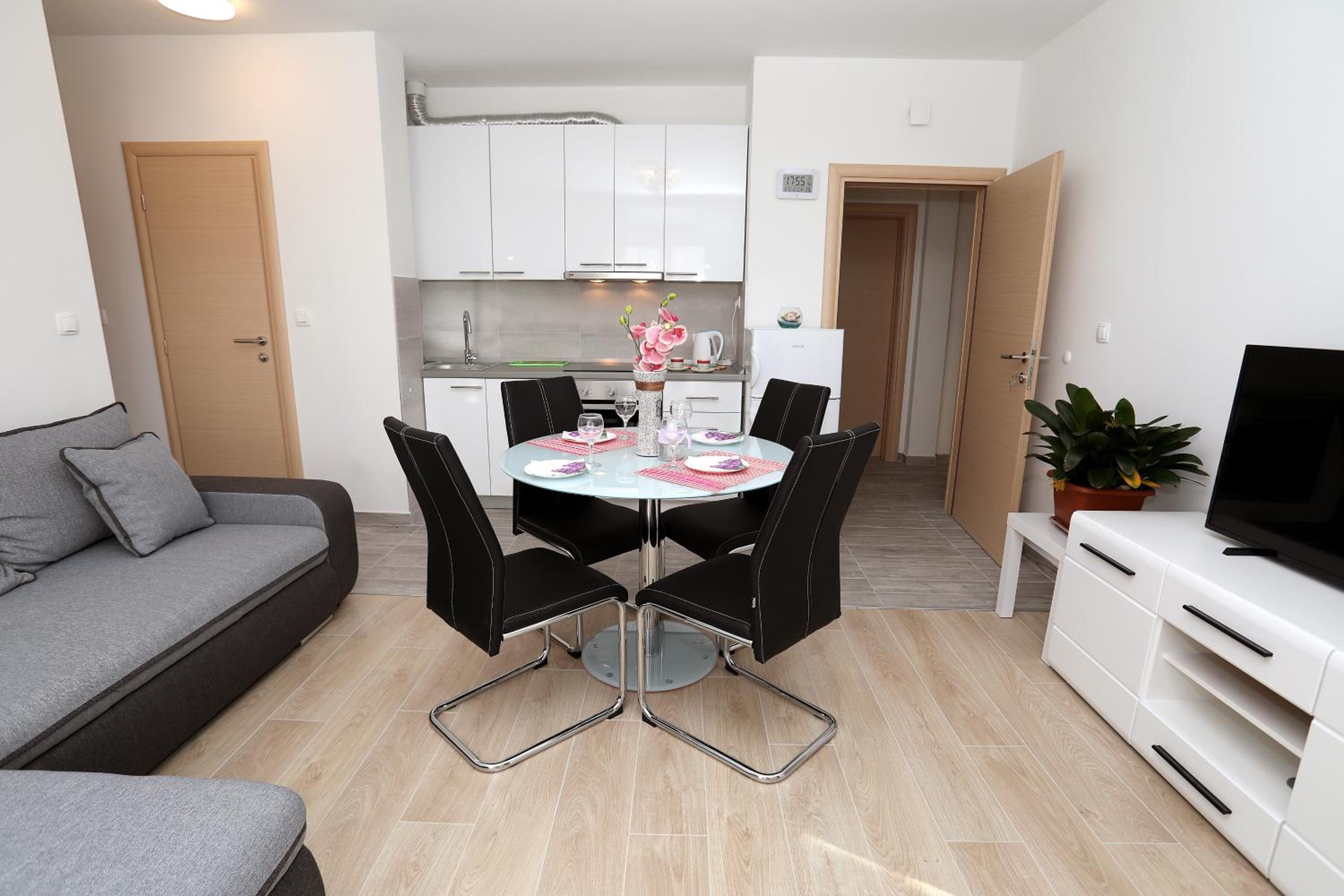 Bridgeview apartment