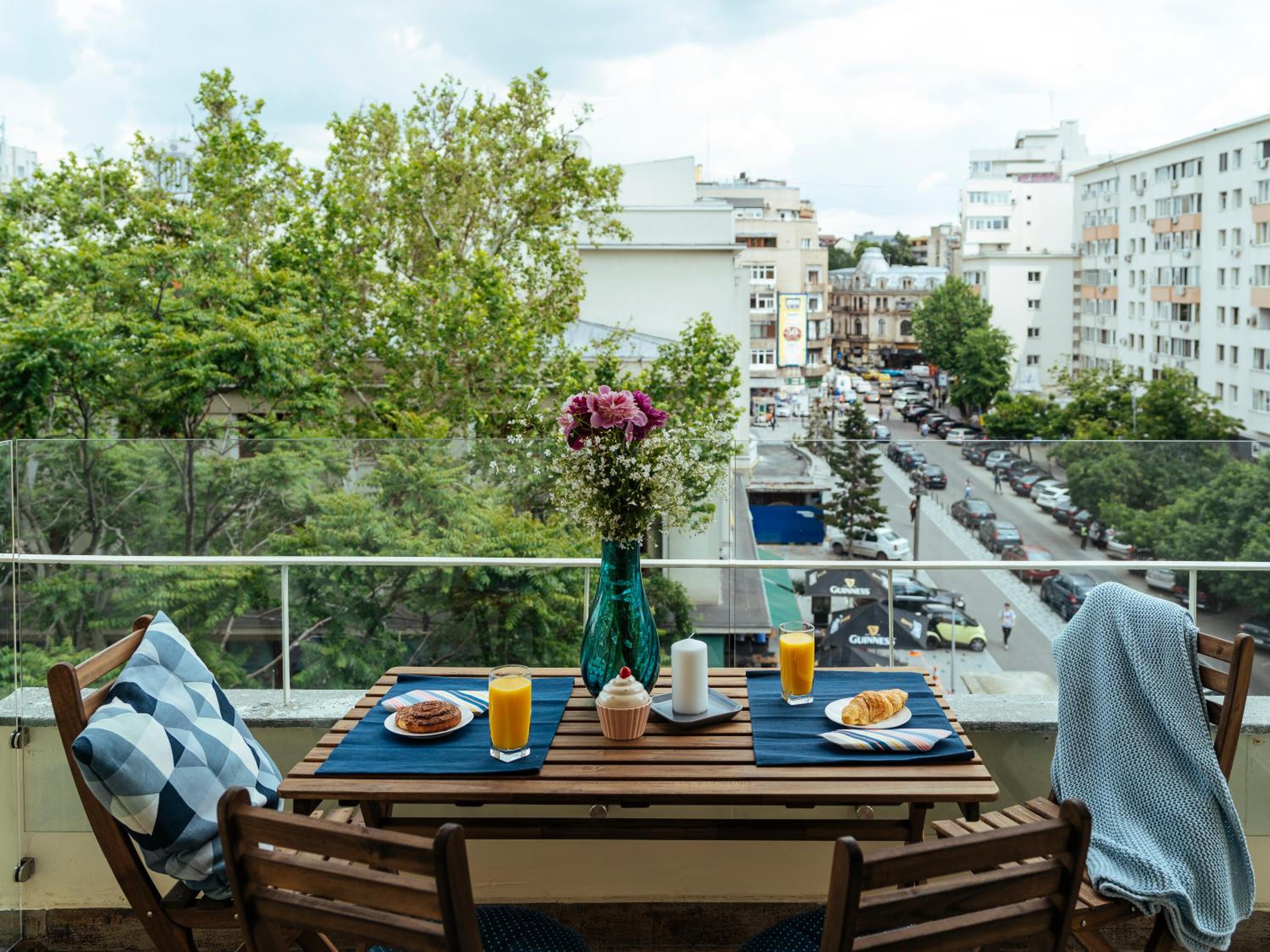 Bright and Spacious Central Apartment- Piata Amzei view 3
