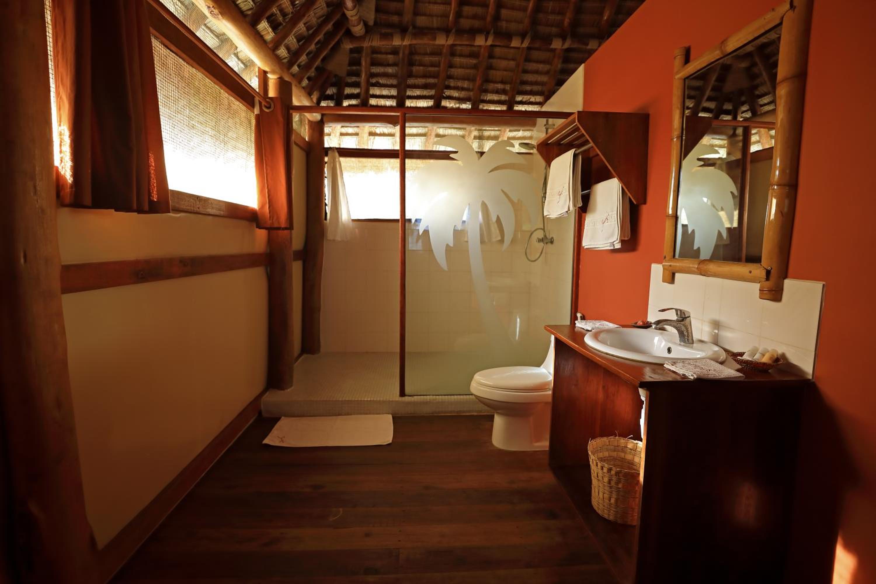 Barry's Beach Resort Pangani