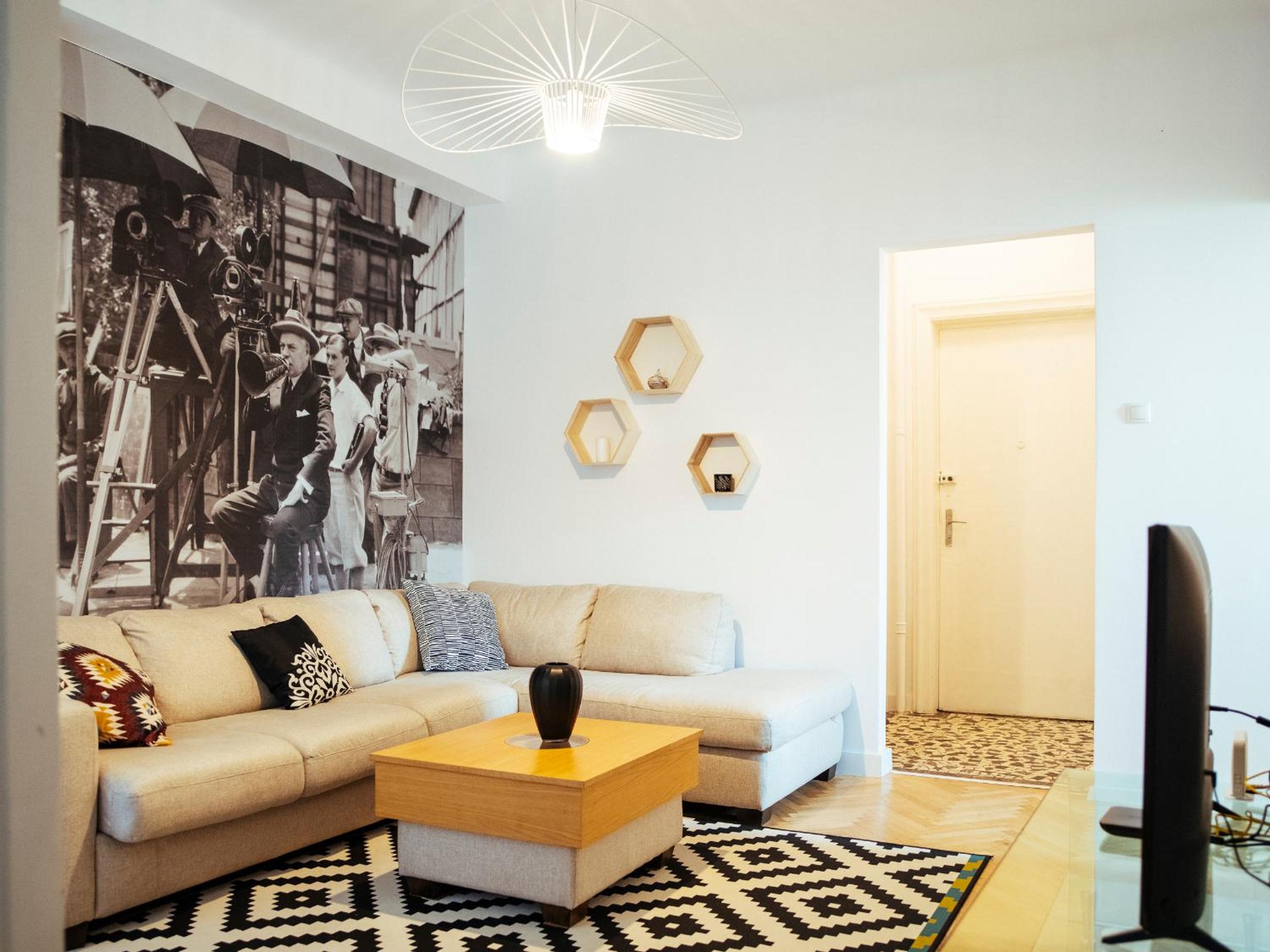 Alba Apartment on Calea Victoriei view 3