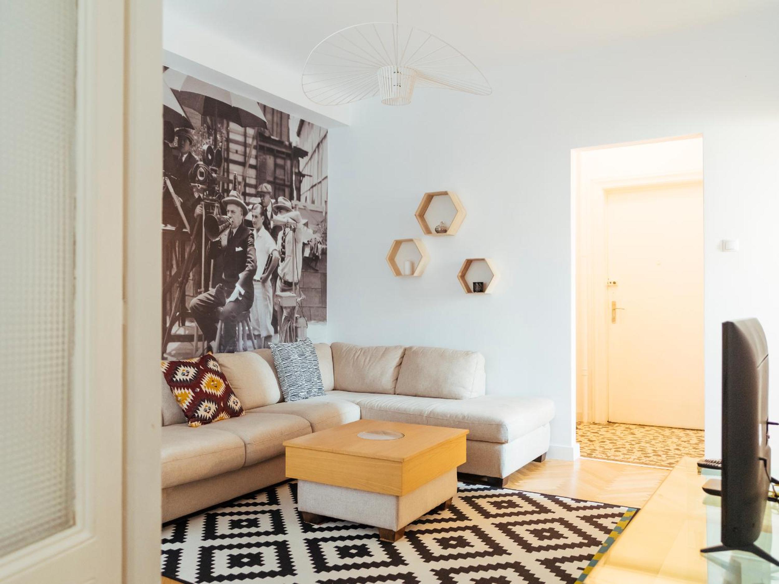 Alba Apartment on Calea Victoriei view 5
