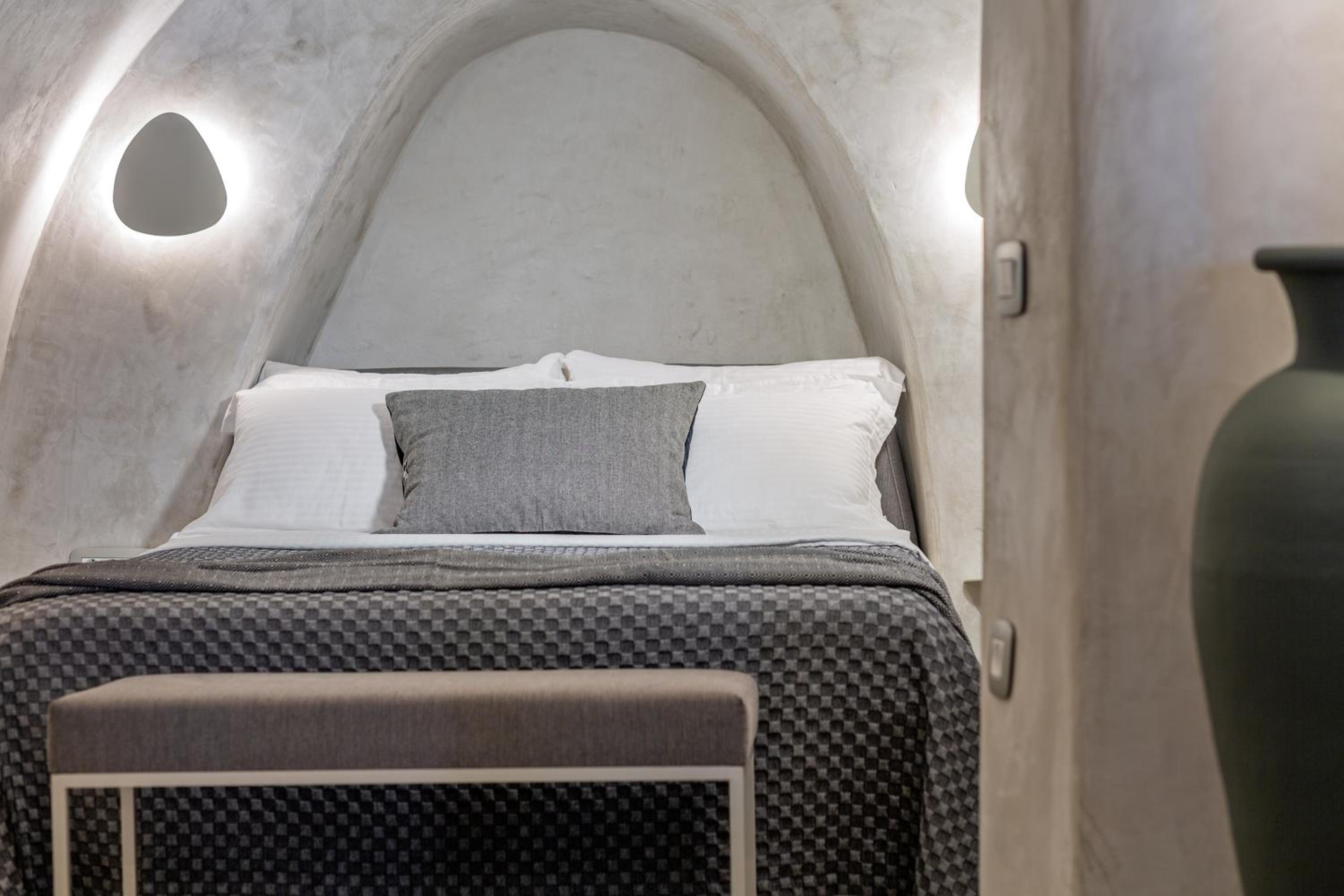 Marble Sun Villa with Jacuzzi by Caldera Houses photo 4