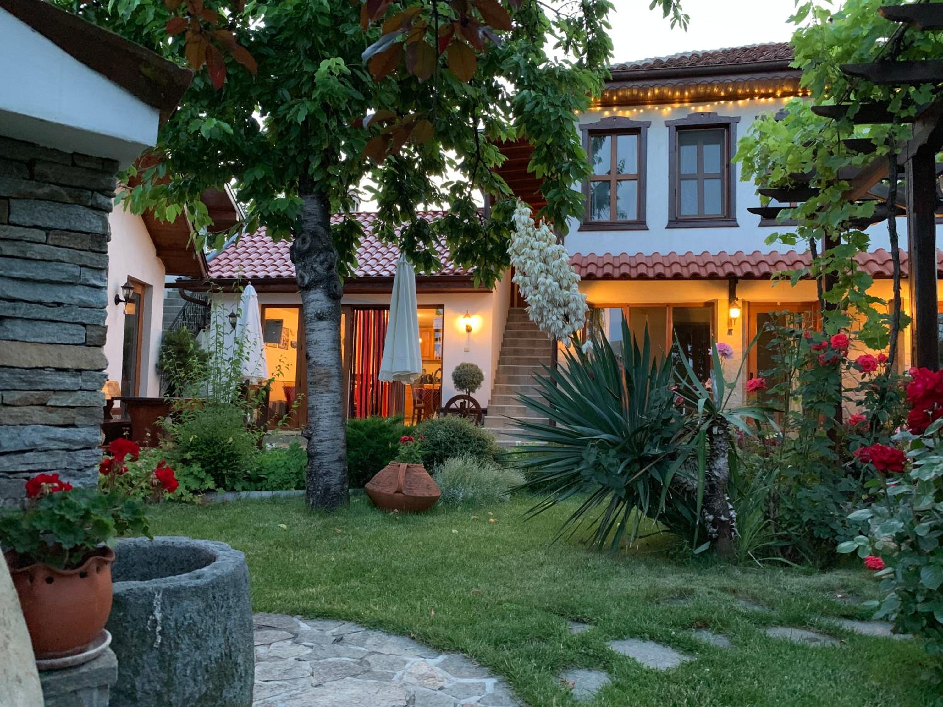 Iliikova House