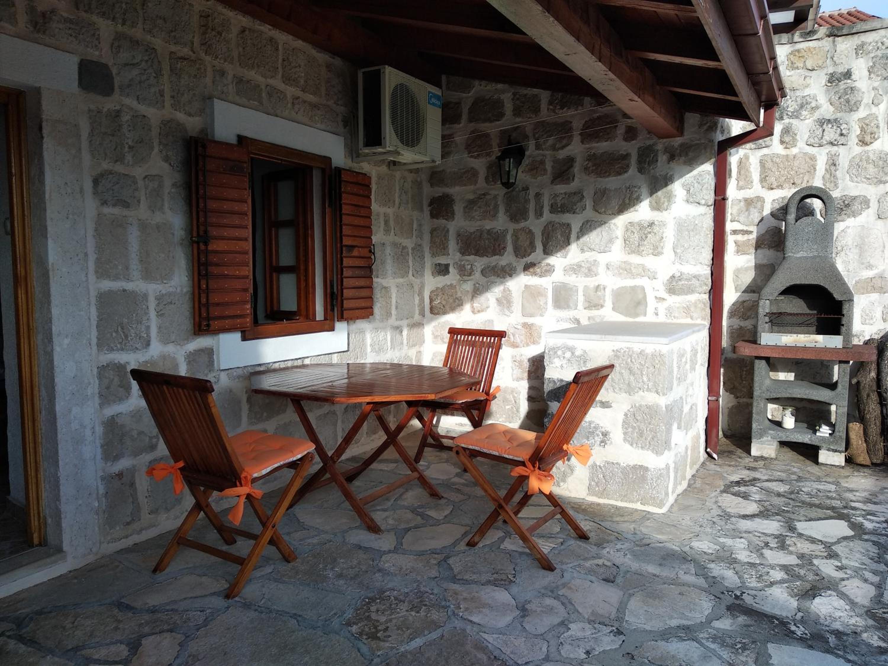 Old House Perast view 5