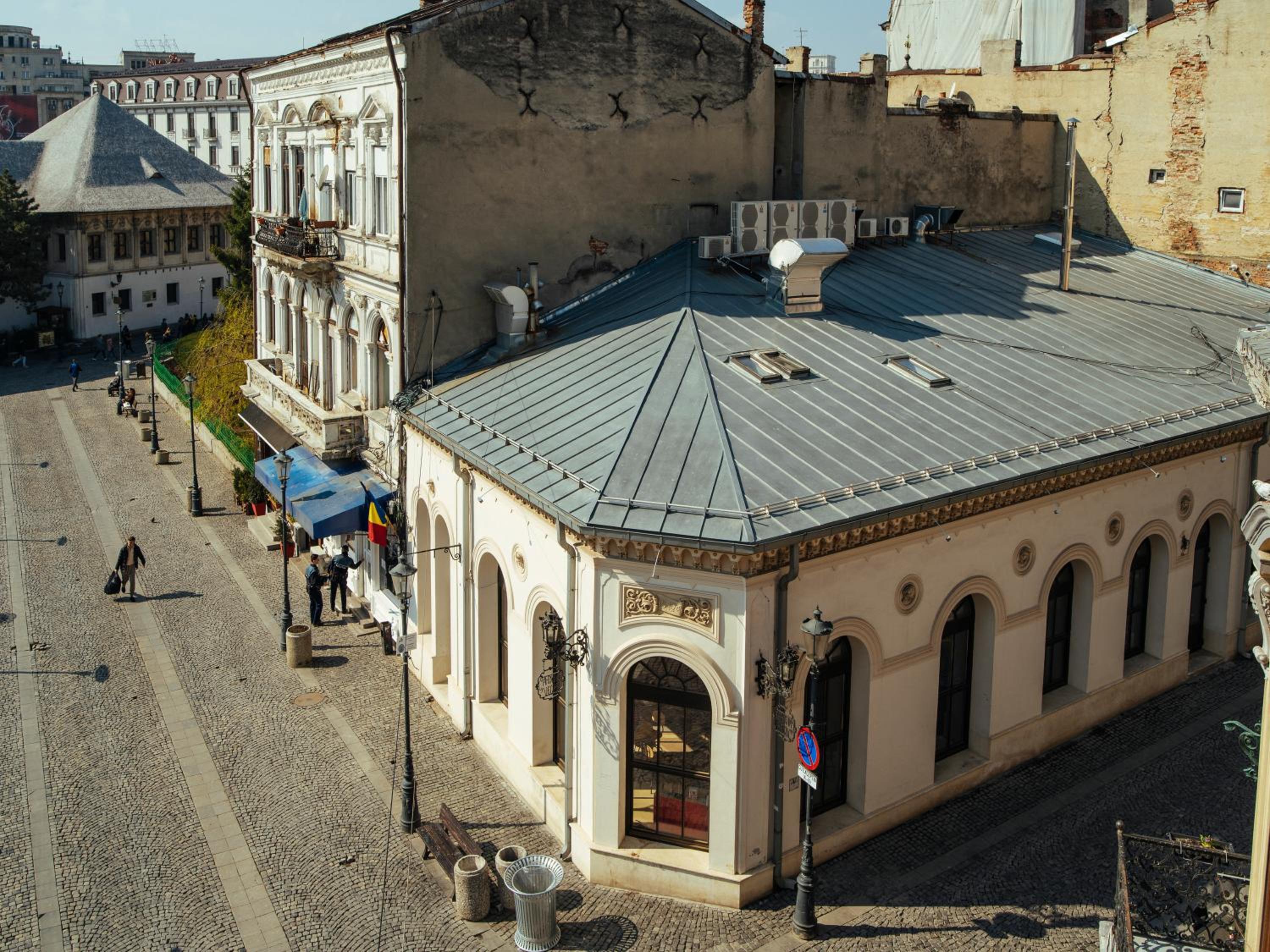City retro studio in the middle of Old Town