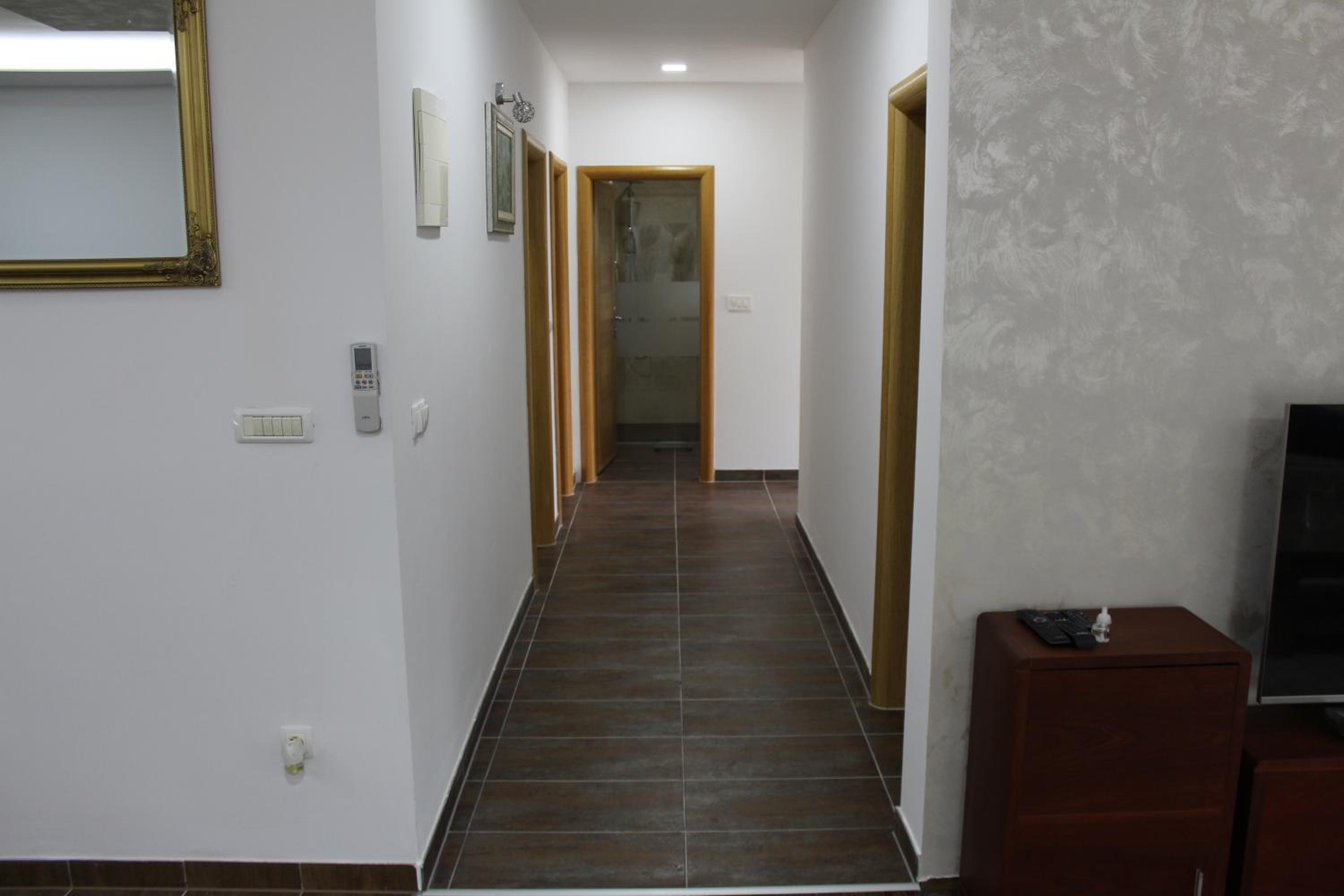 Photo 36
