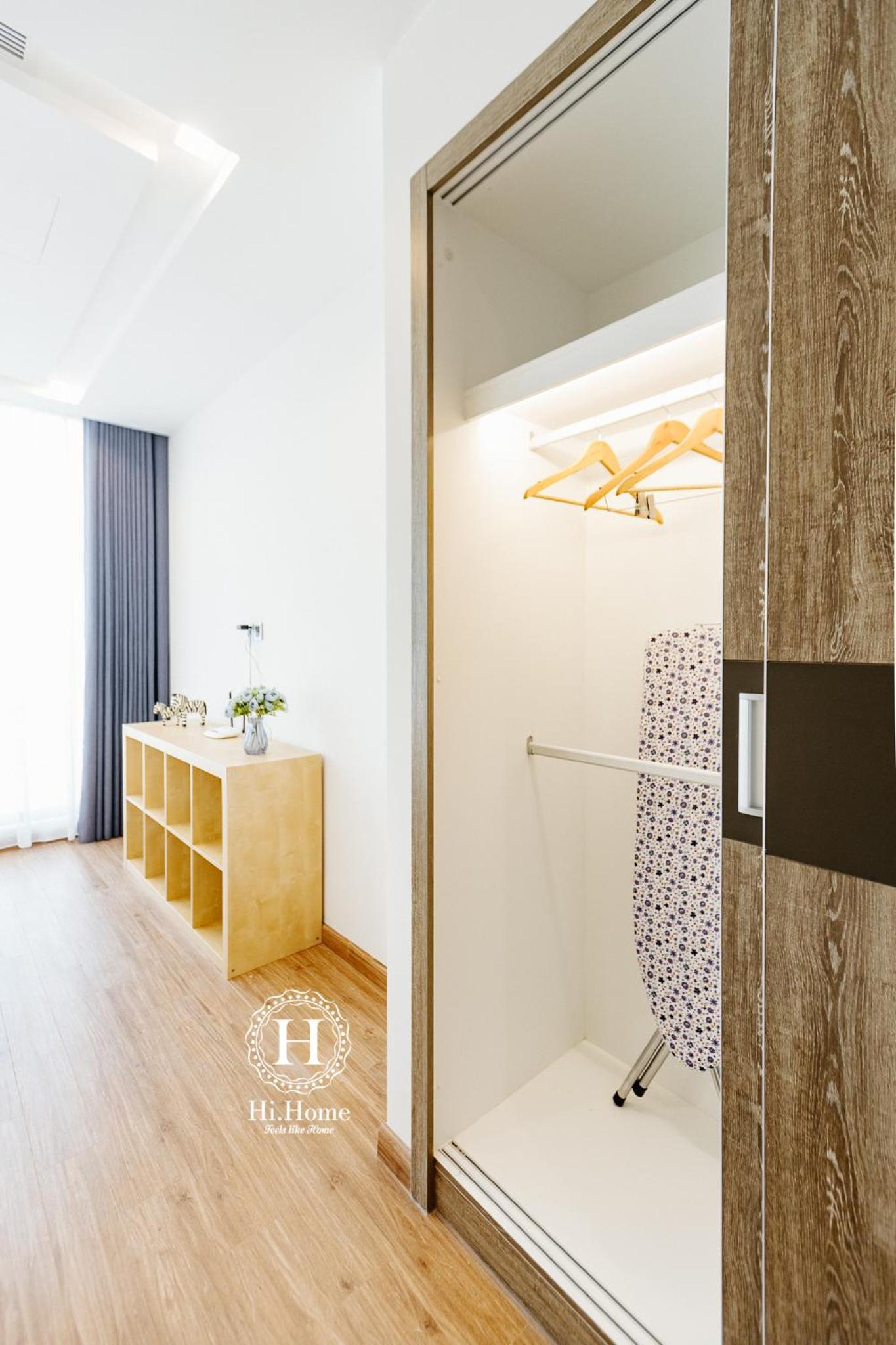 Hi-Home Suites - Vinhomes Metropolis