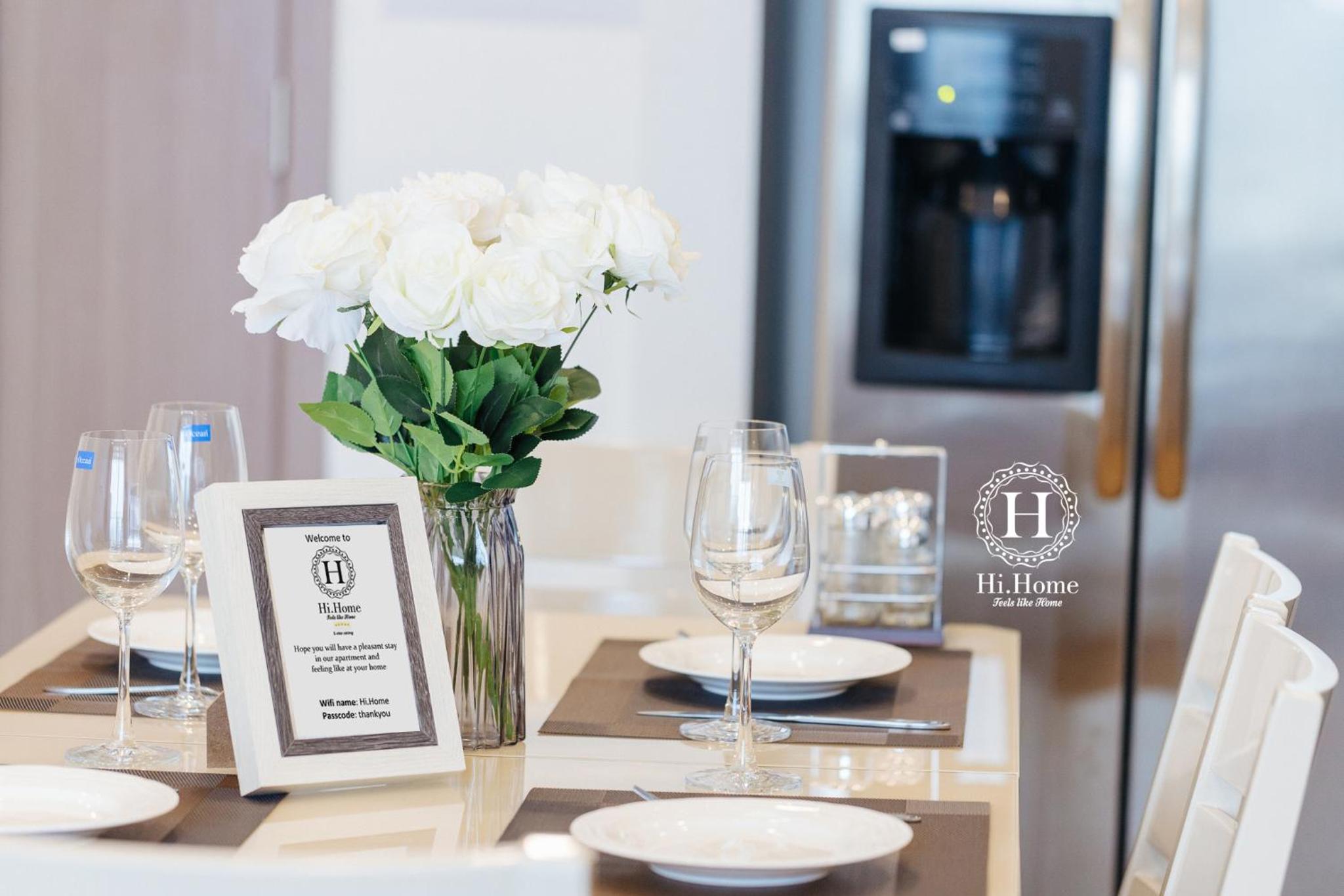 Hi-Home Suites - Vinhomes Metropolis