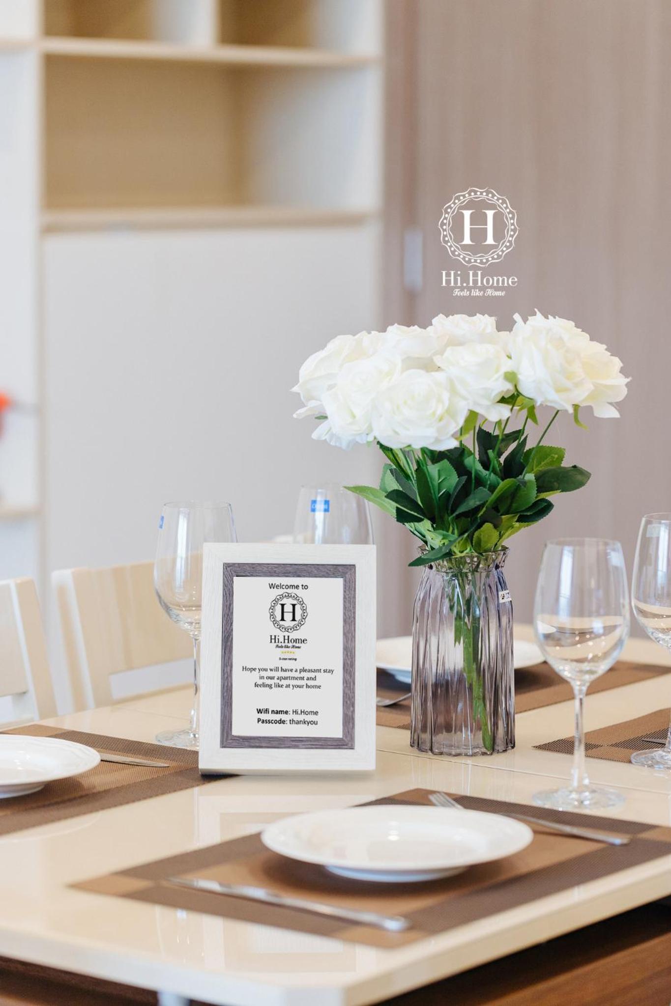 Hi-Home Suites - Vinhomes Metropolis