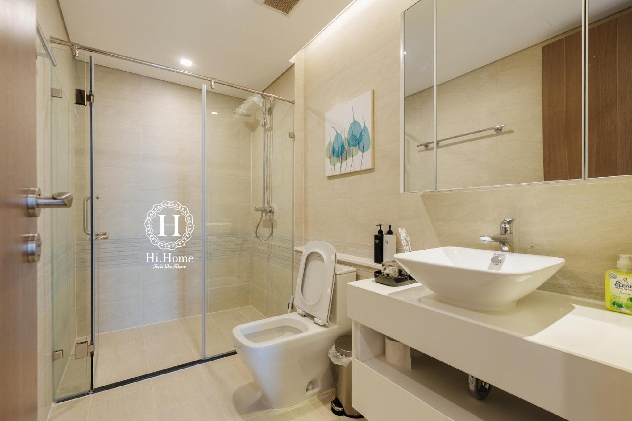 Hi-Home Suites - Vinhomes Metropolis