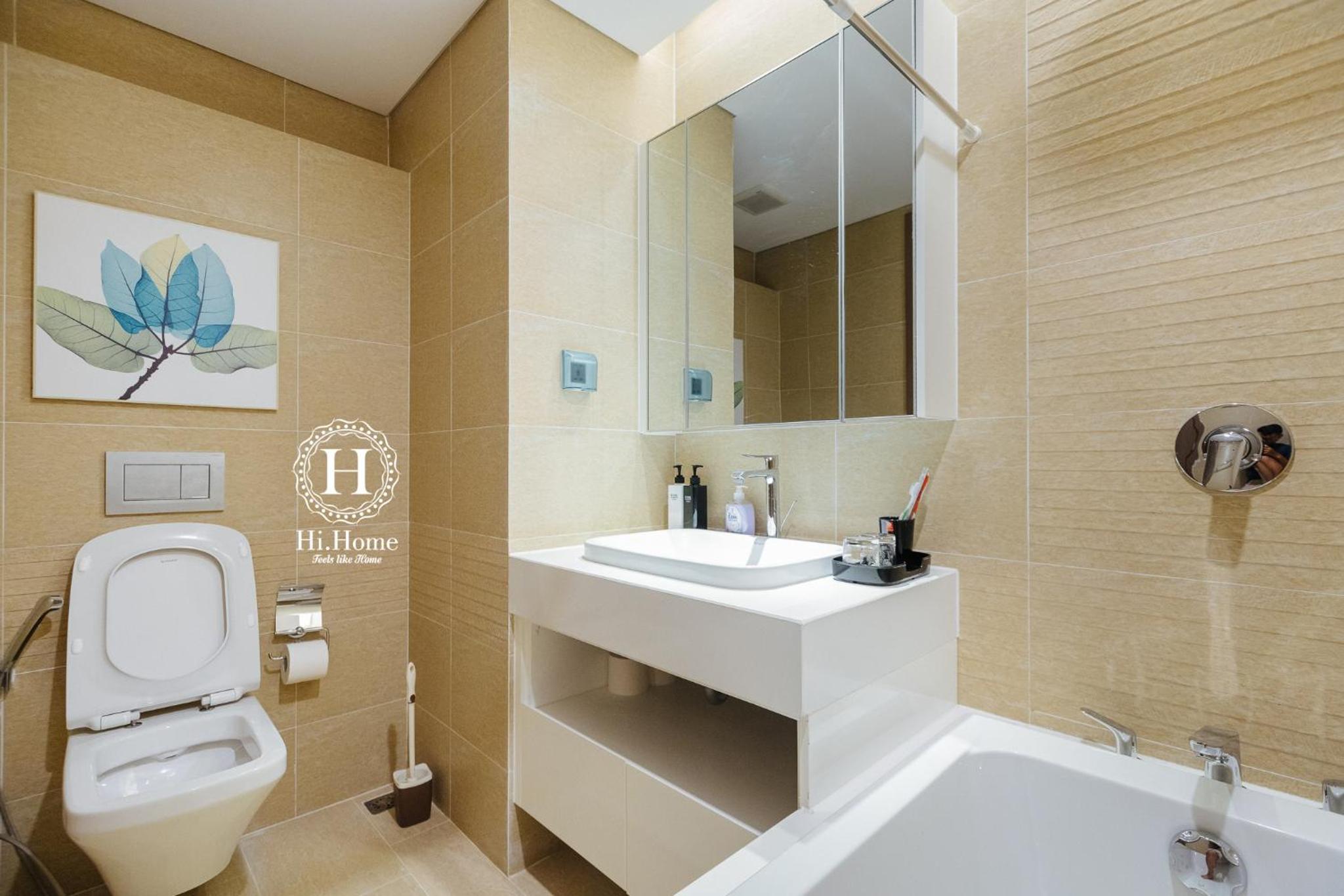 Hi-Home Suites - Vinhomes Metropolis