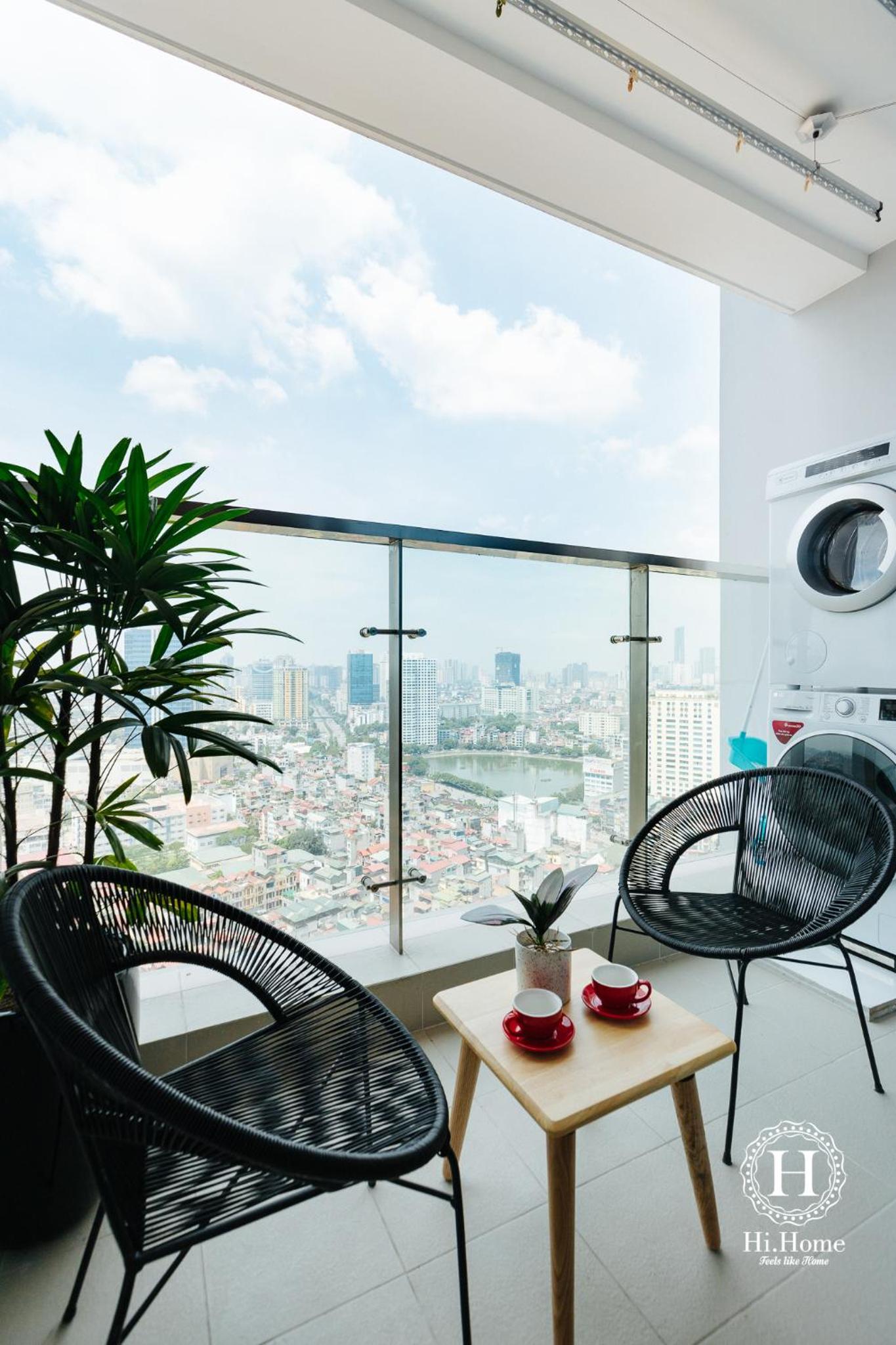 Hi-Home Suites - Vinhomes Metropolis