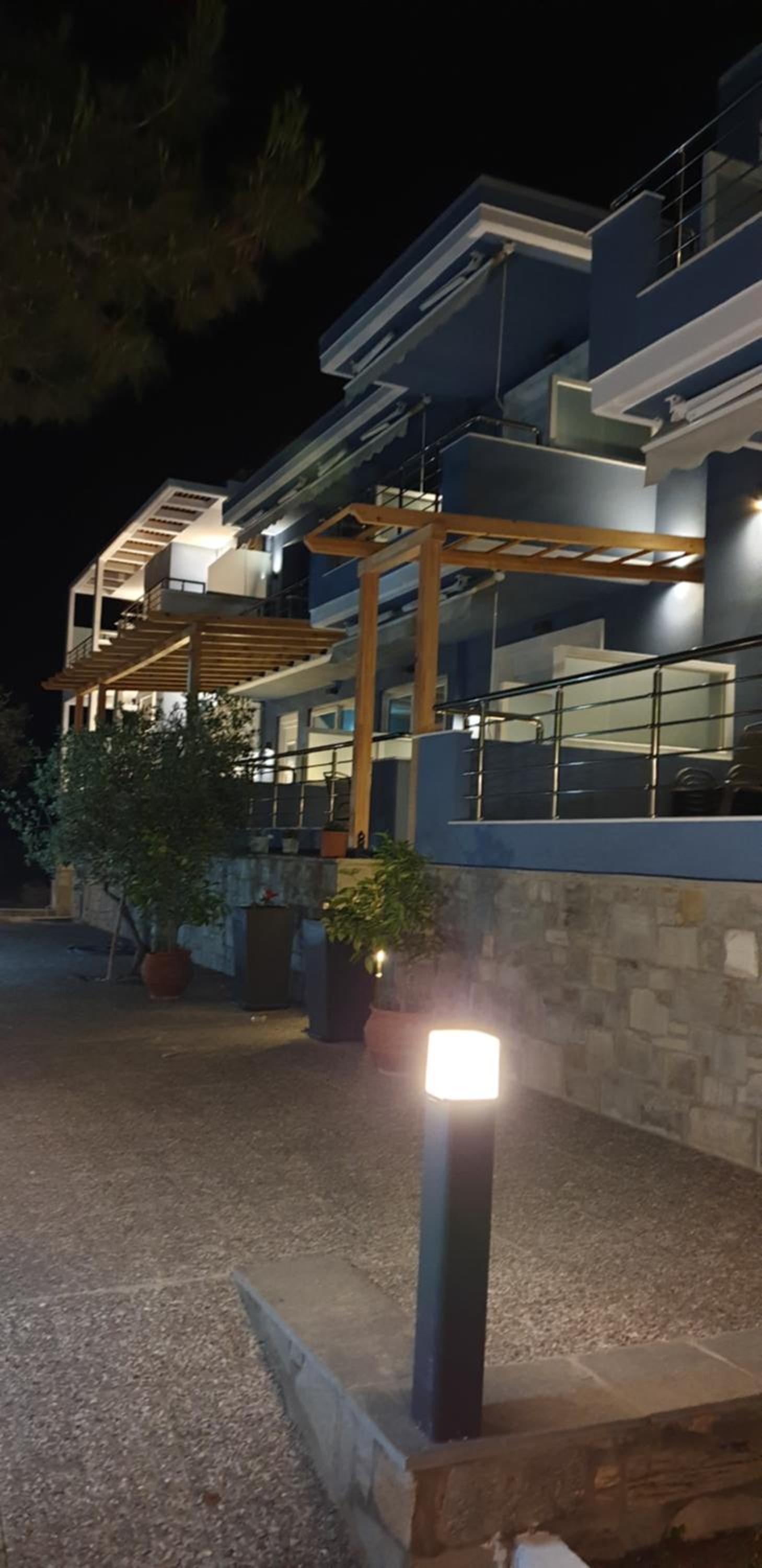 Isalos Suites