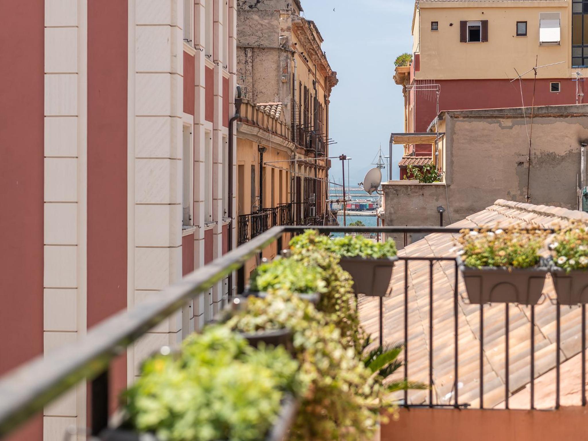 Cagliari Marina House view 5