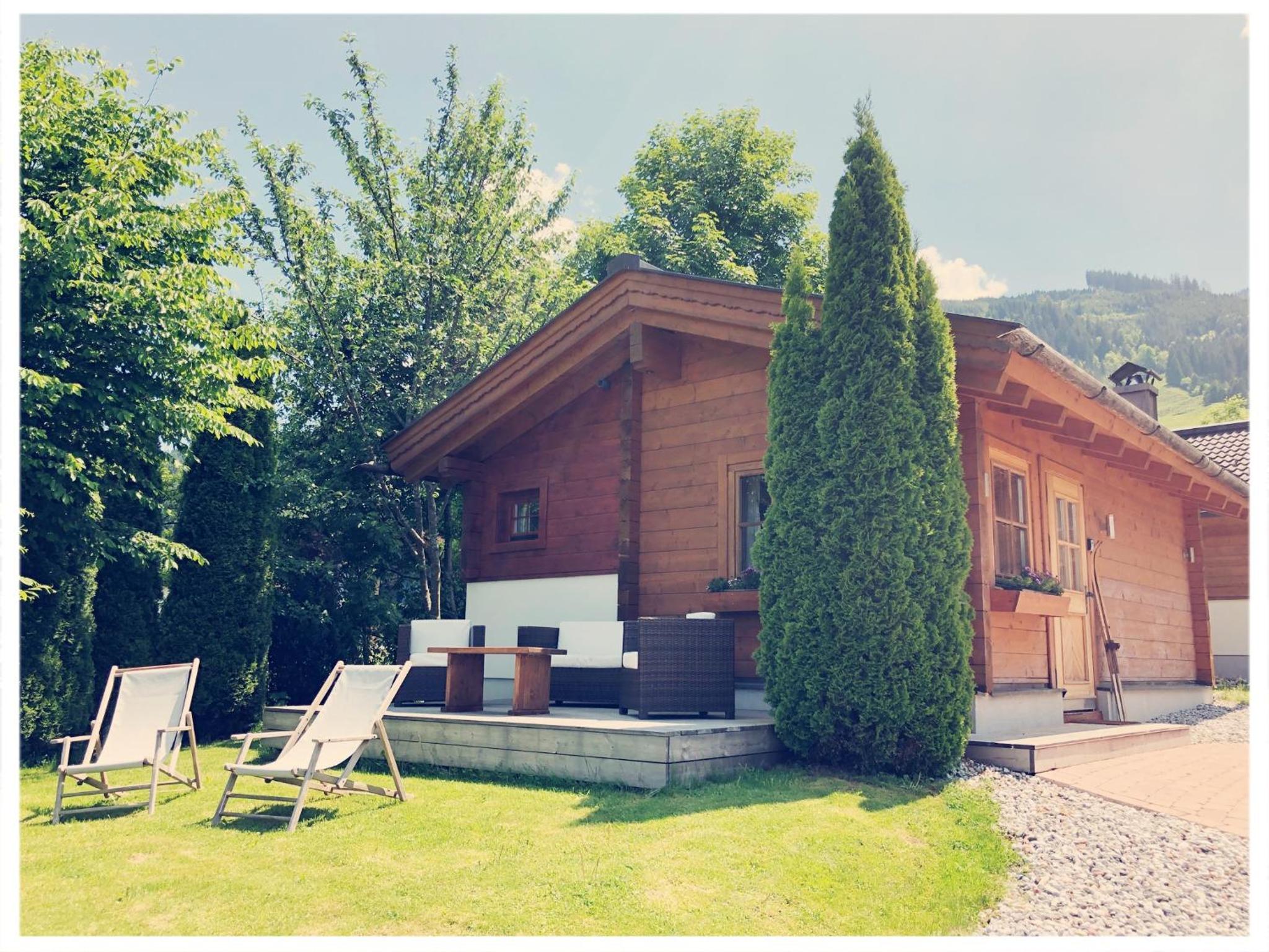 Dorfchalets & Apartments - in Kaprun centre including FREE entry Tauern Spa and Summer Card