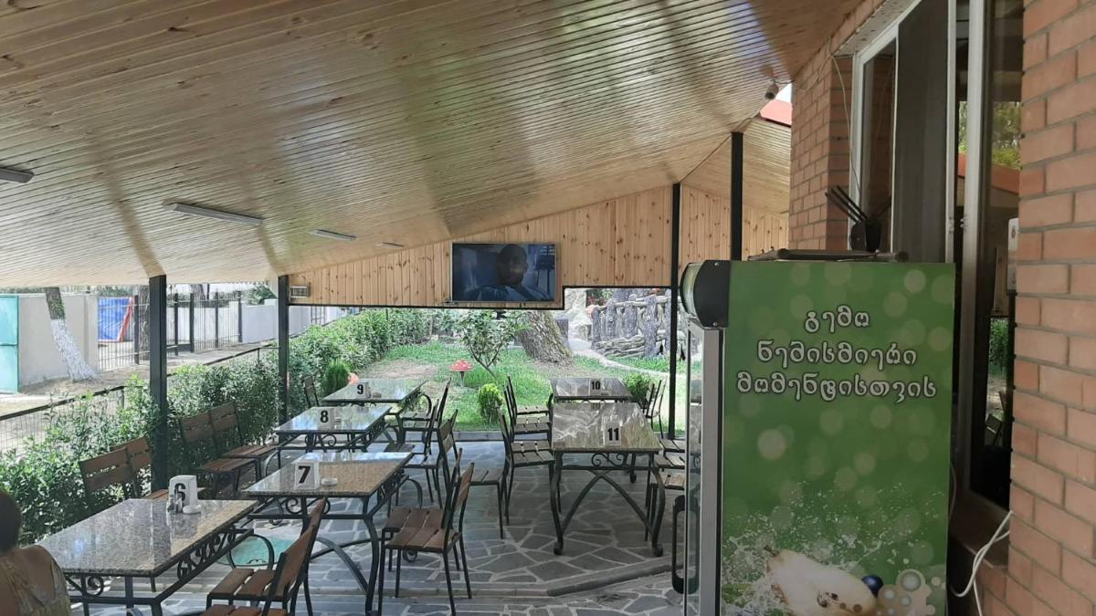 restaurant