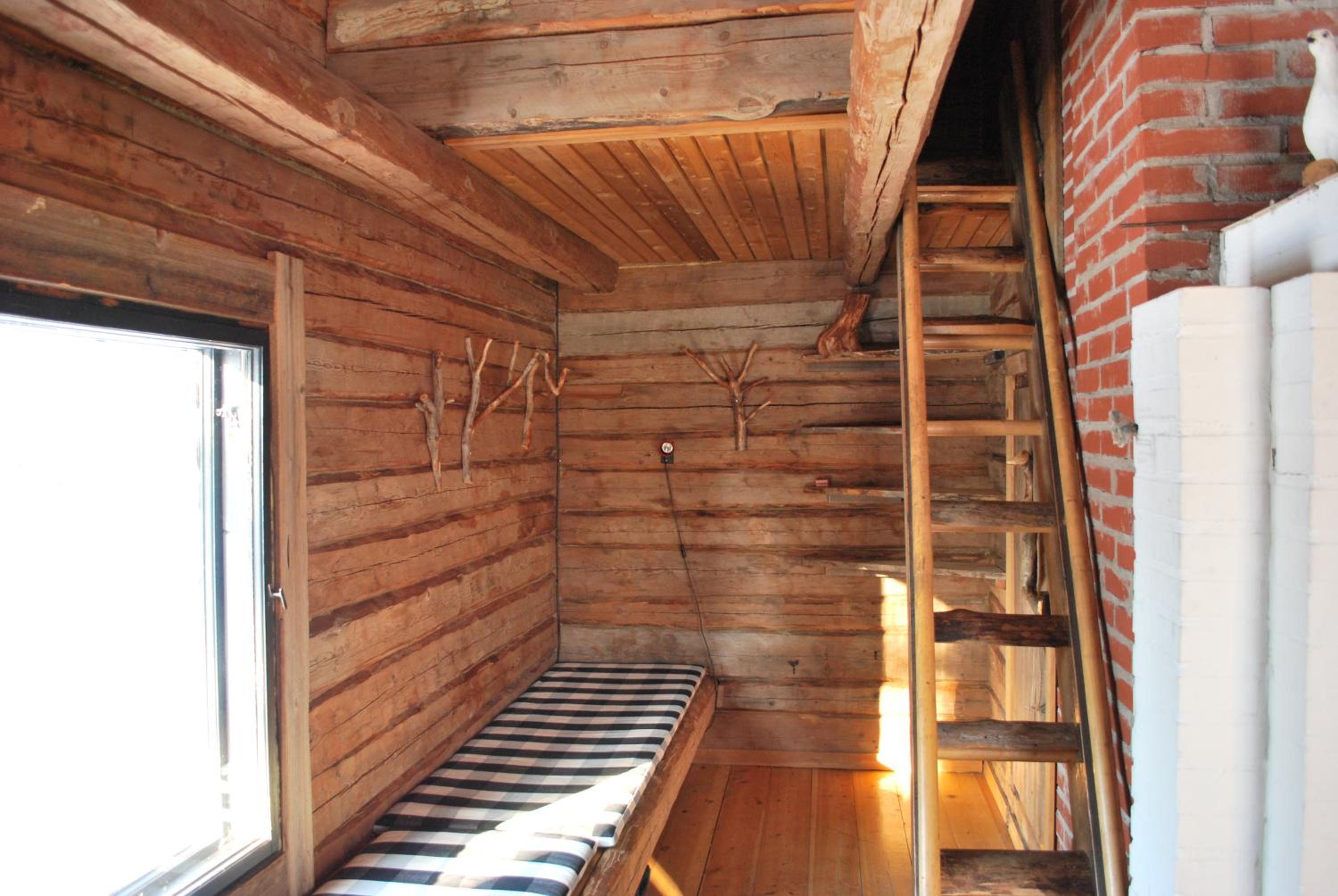 Photo 33