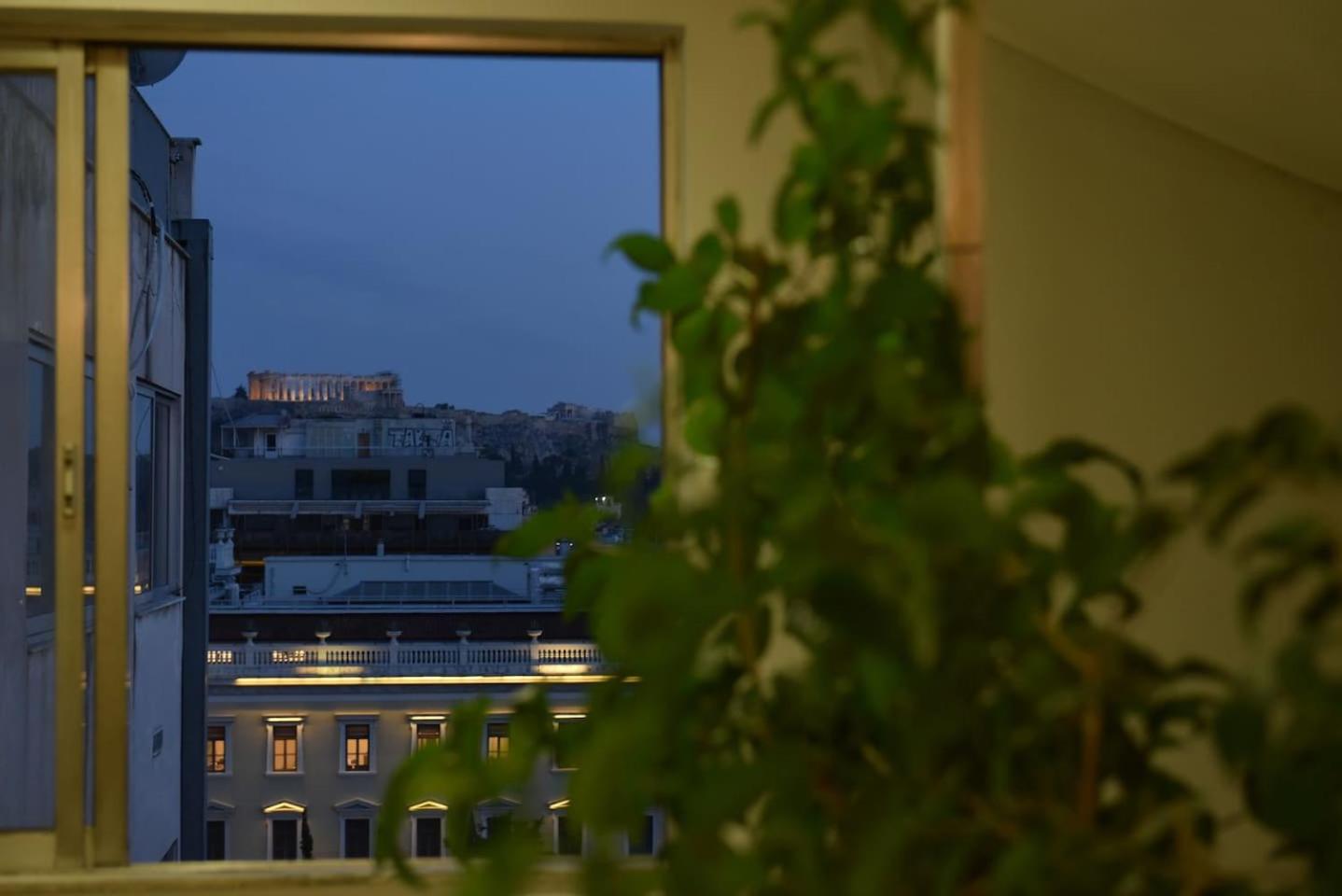 Cozy Apartment in the Heart of Athens 8-1