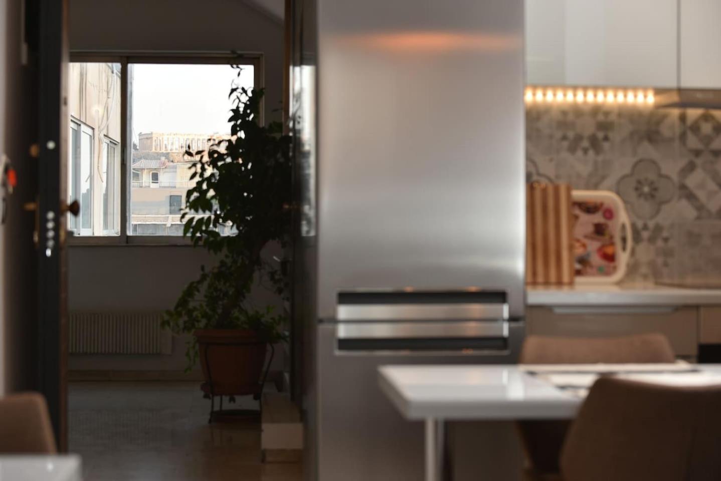 Cozy Apartment in the Heart of Athens 8-1