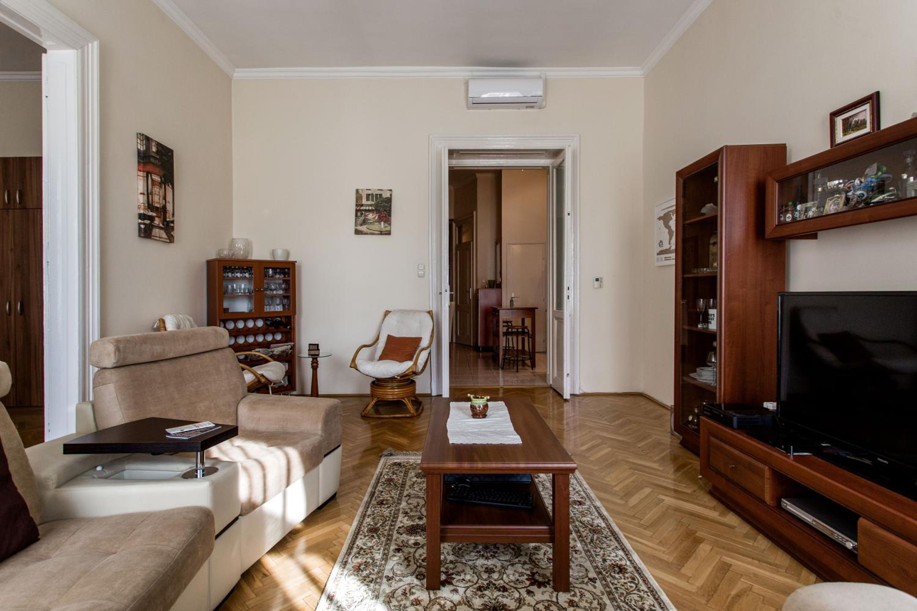 St. Stephen Boulevard Apartment view 2