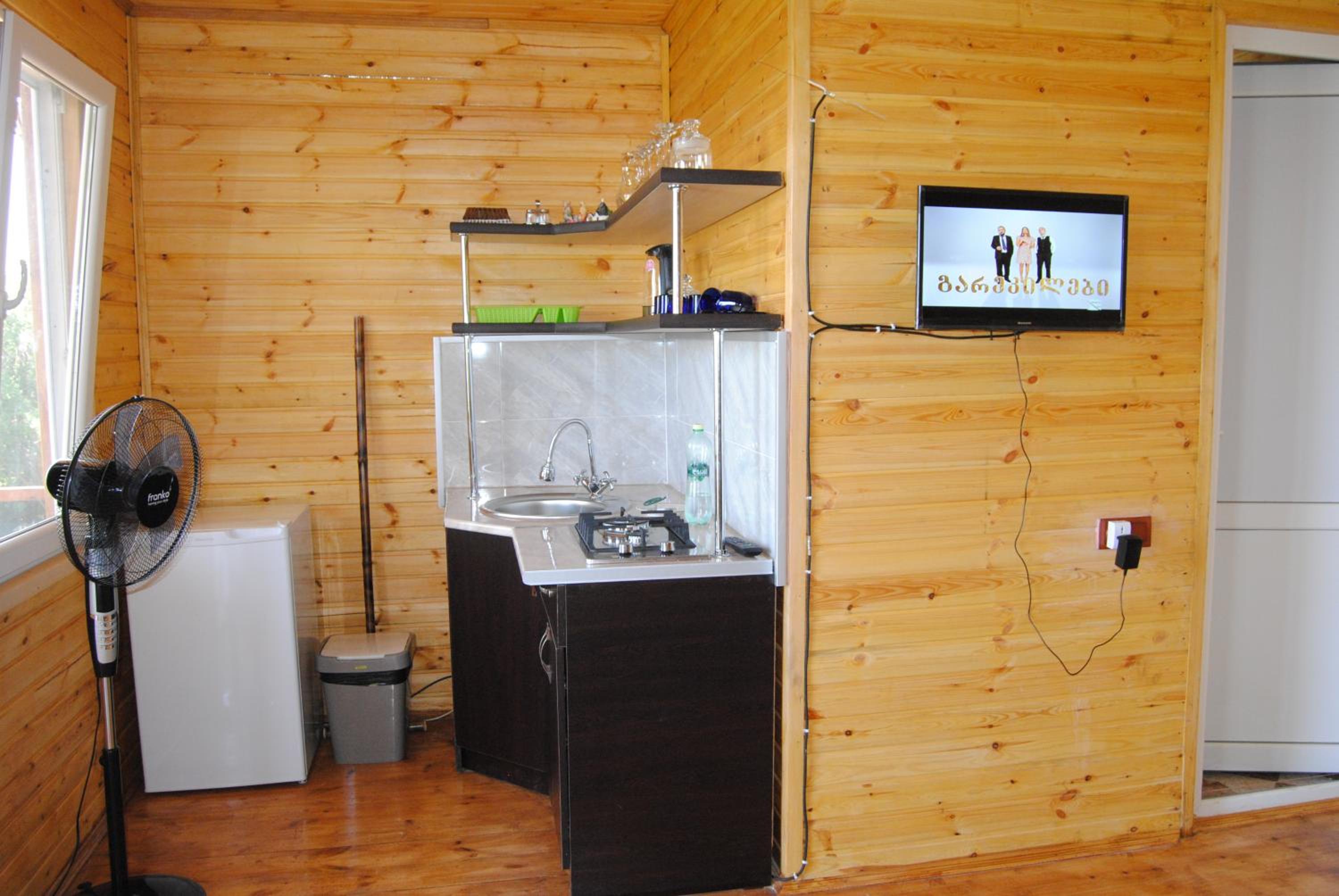 Photo 8