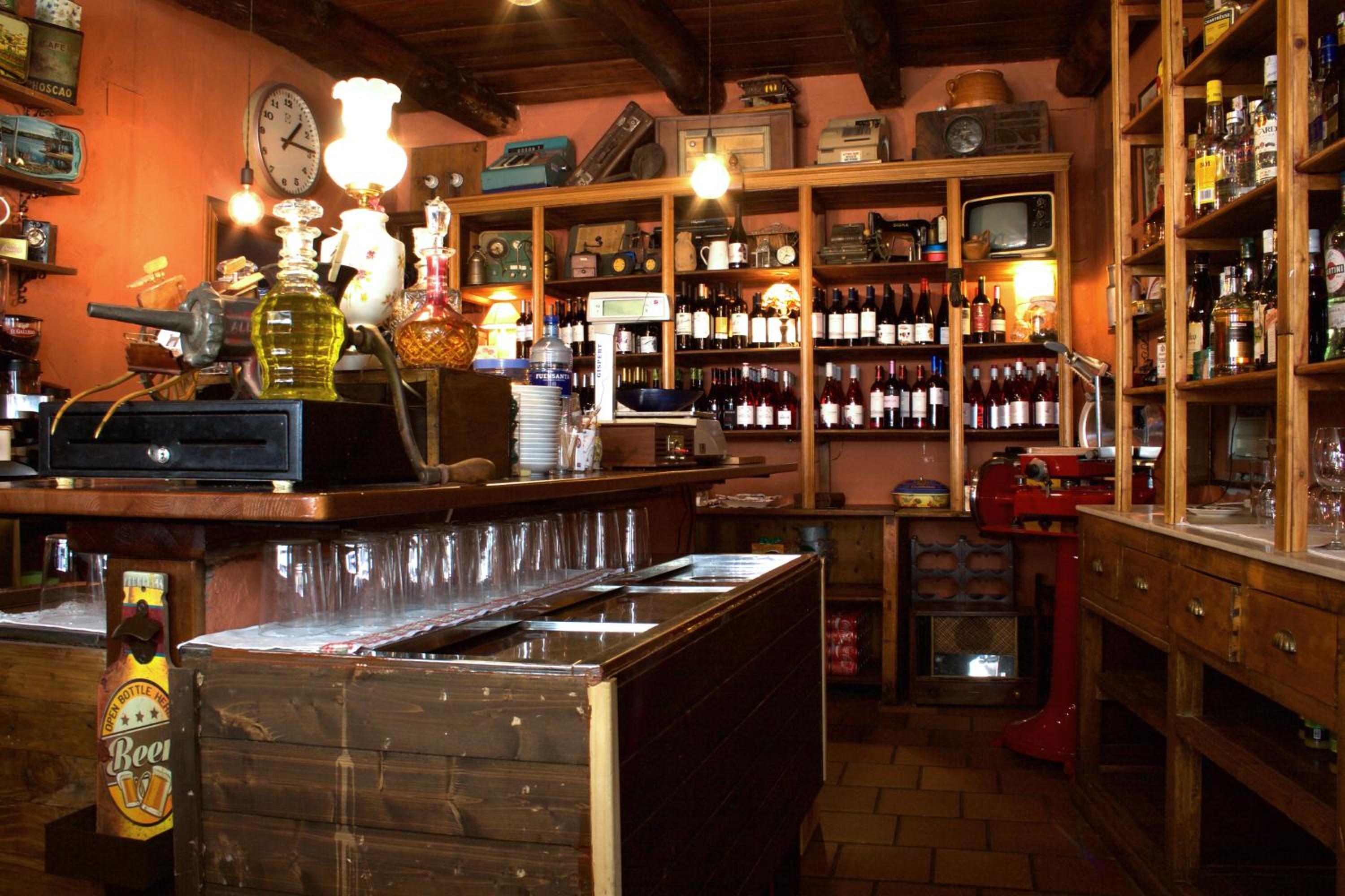 bar