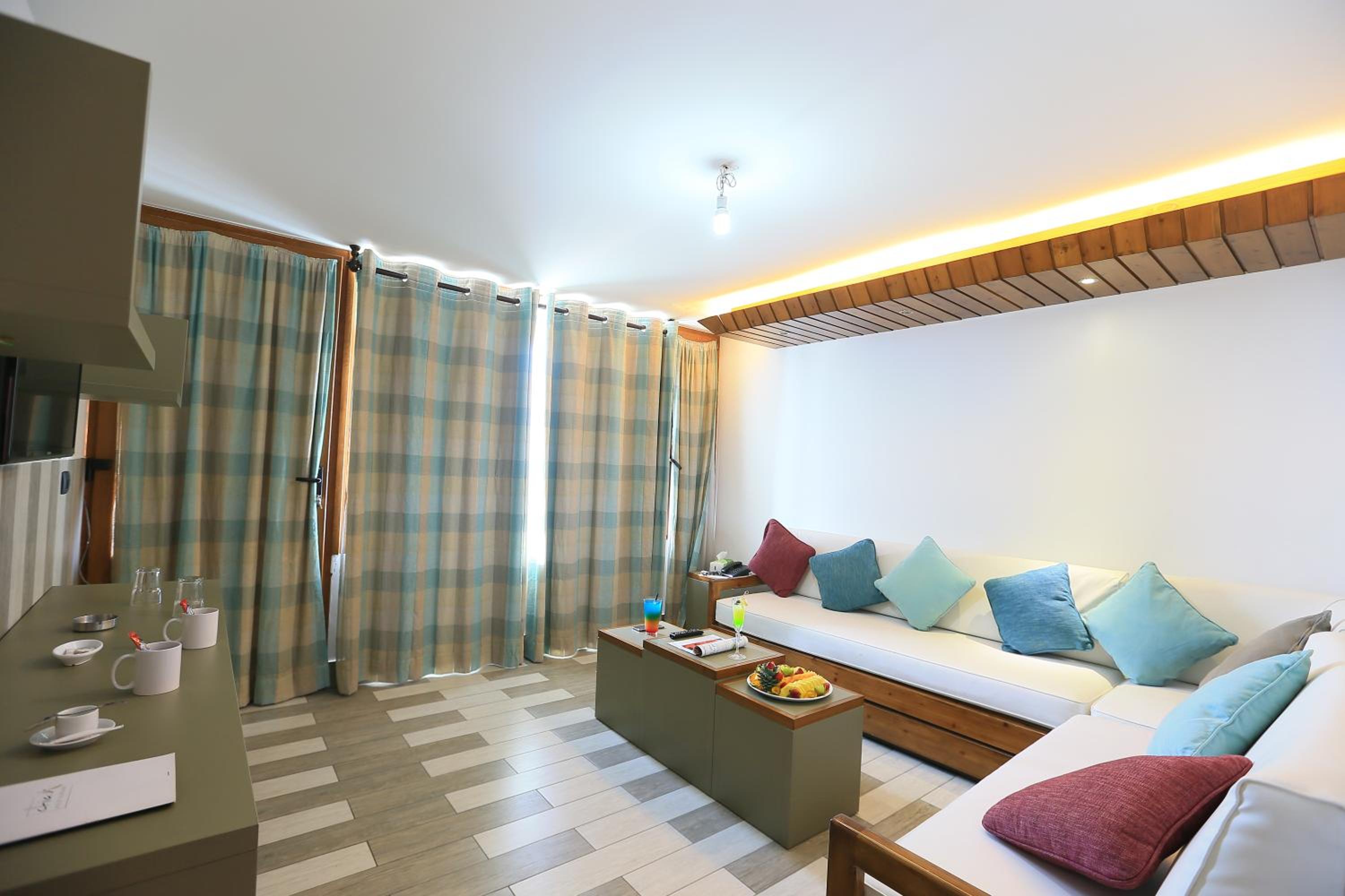 Cimer SafraMarine Beach Resort