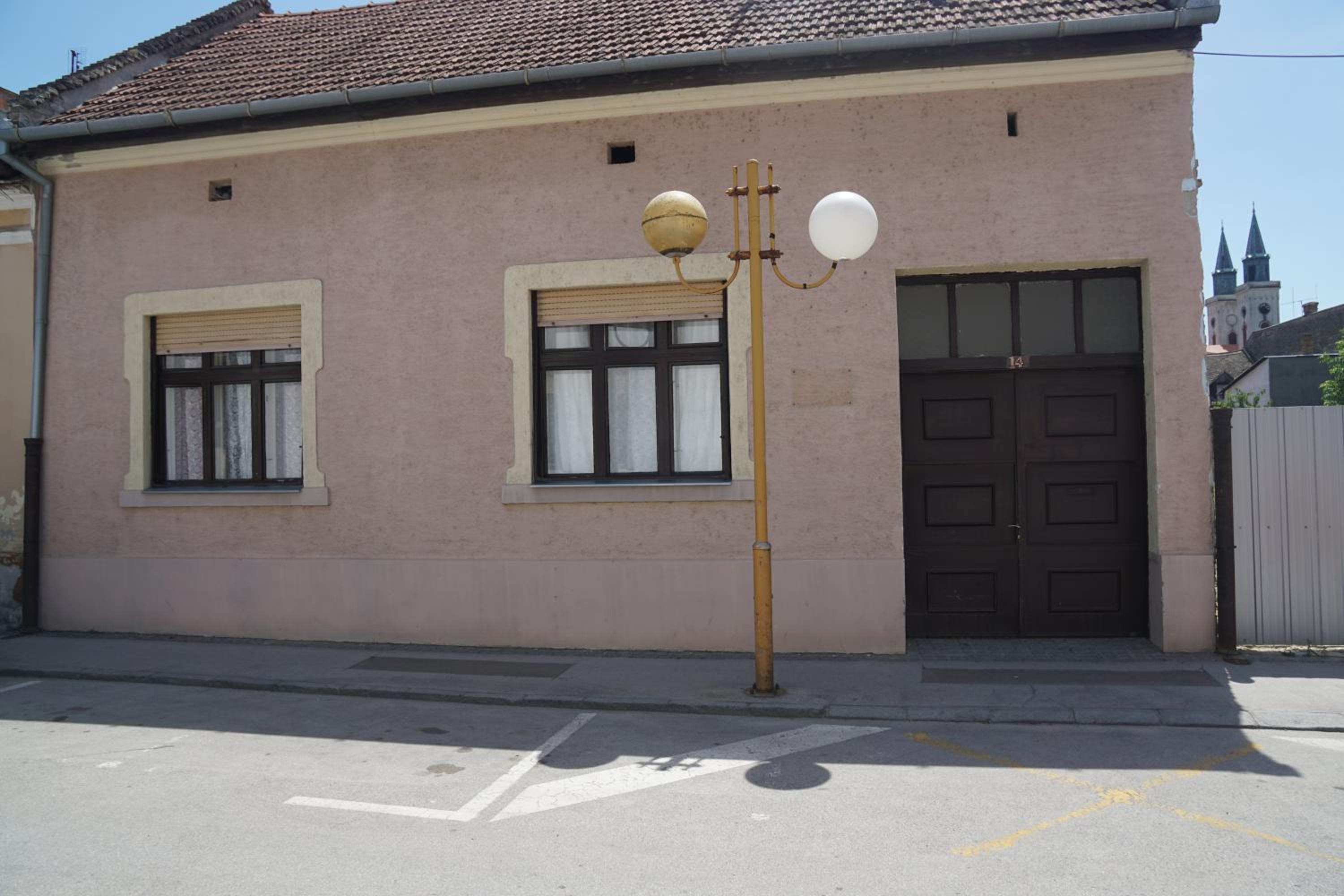 Somborski salas - strogi centar view 2
