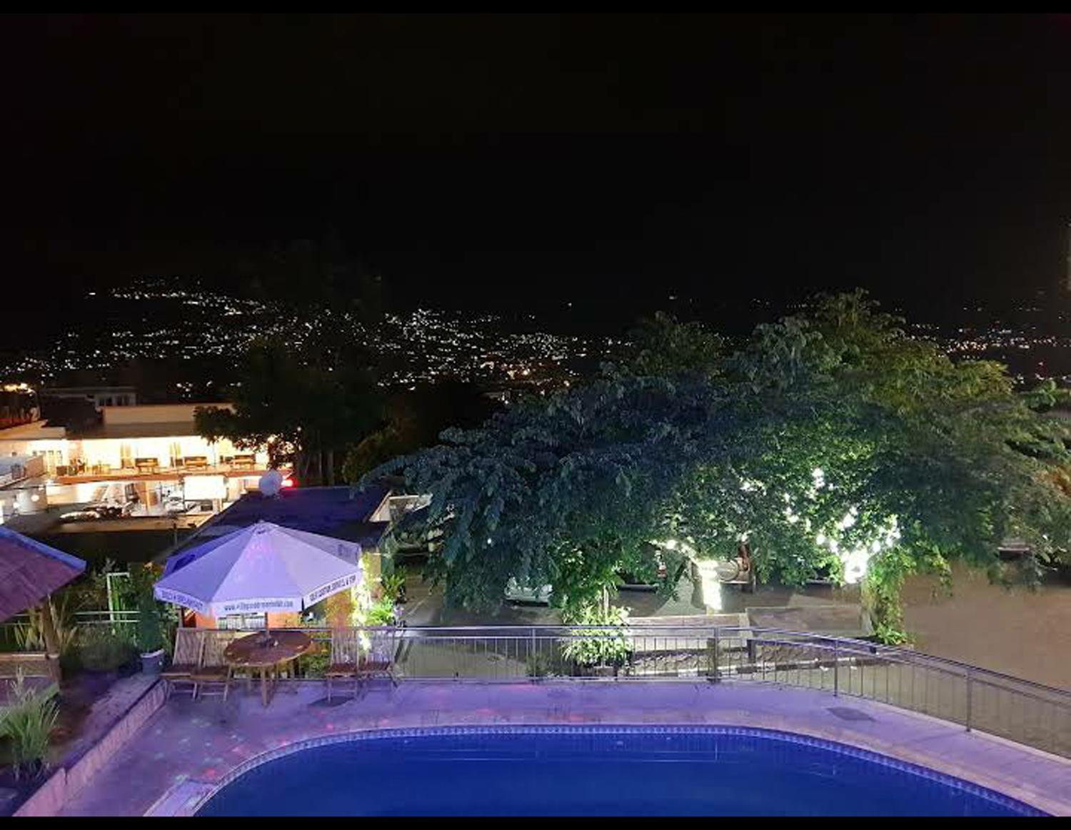 Villa Panderman Indah