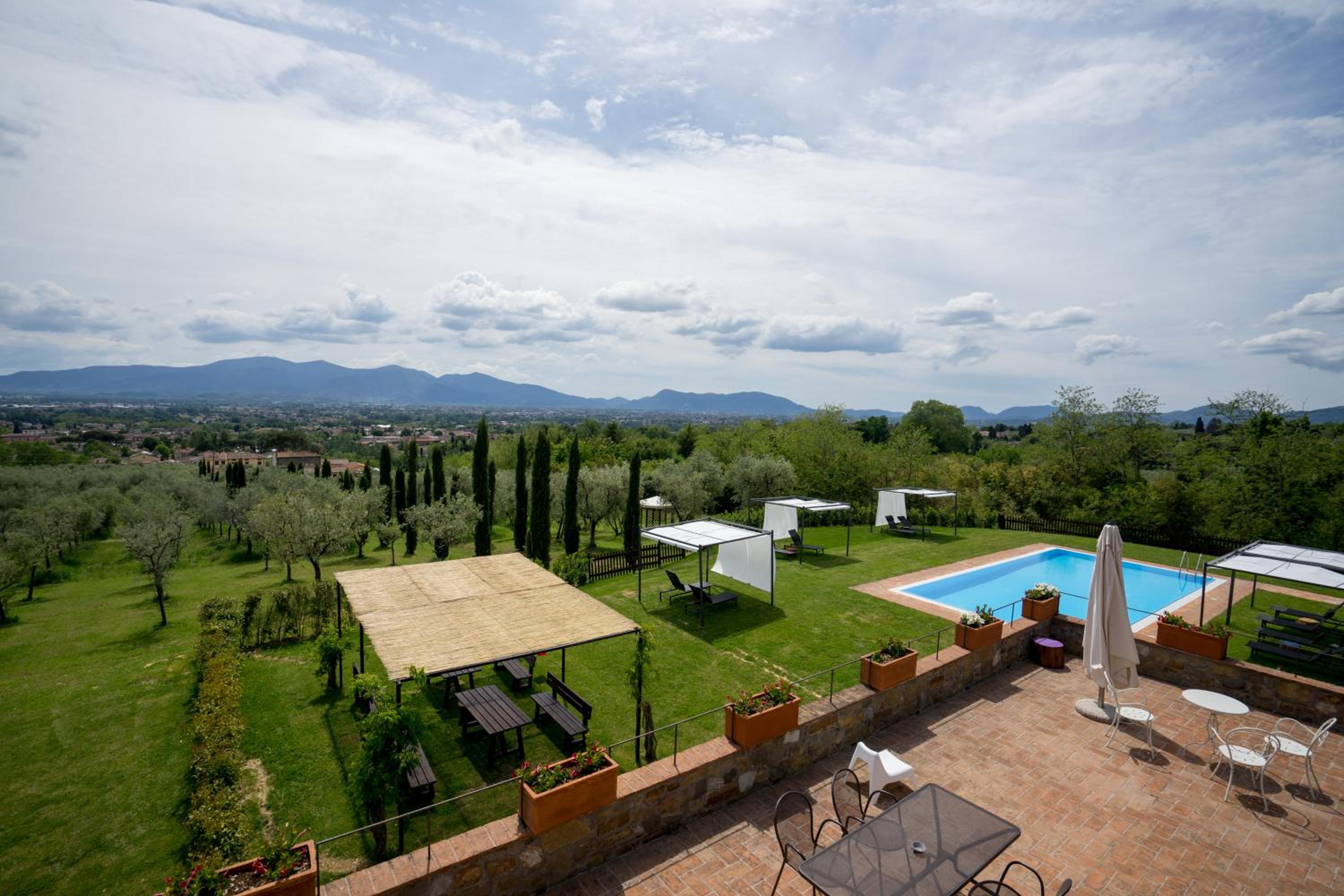 Accogliente alloggio con vista e piscina view 3