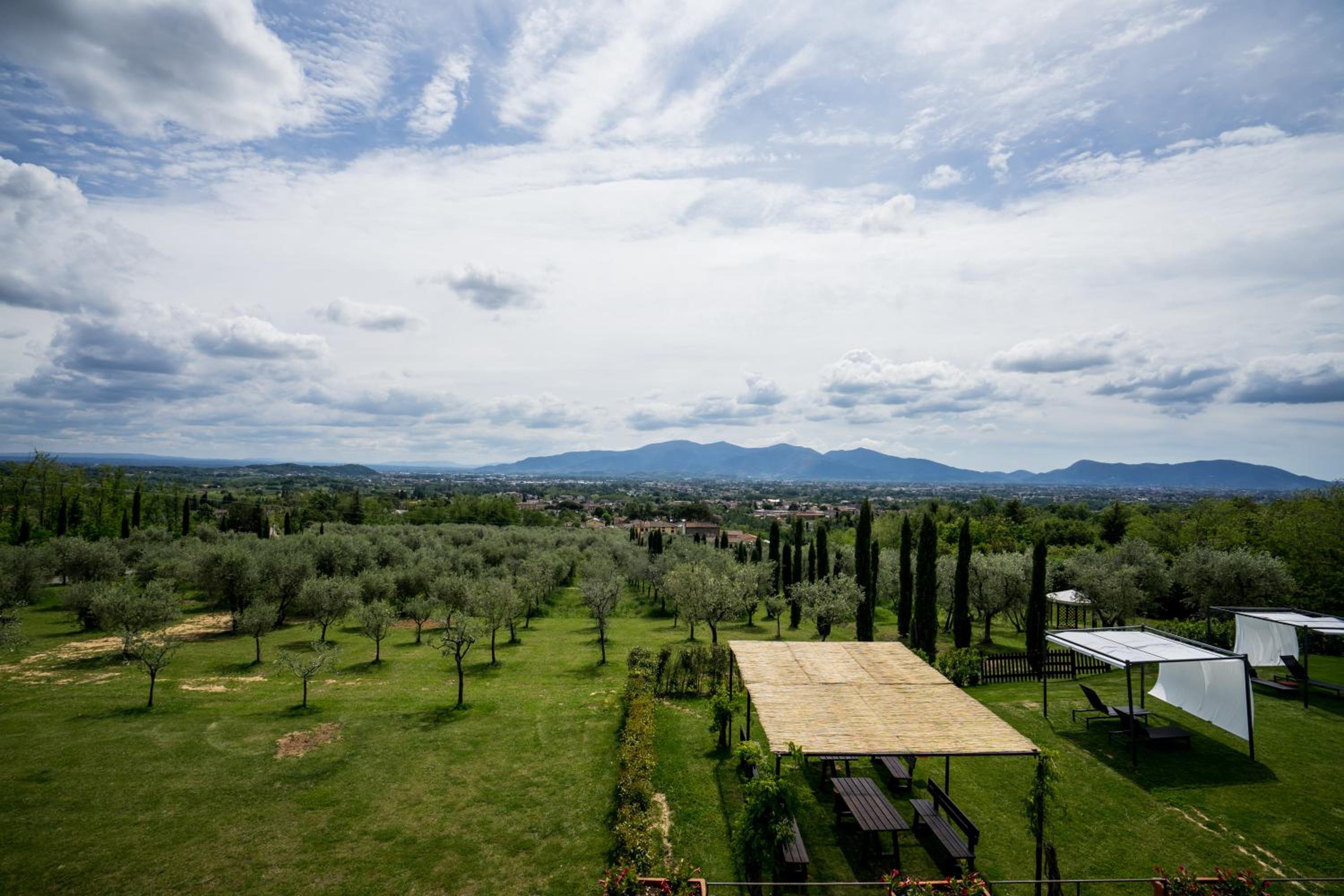 Accogliente alloggio con vista e piscina view 4