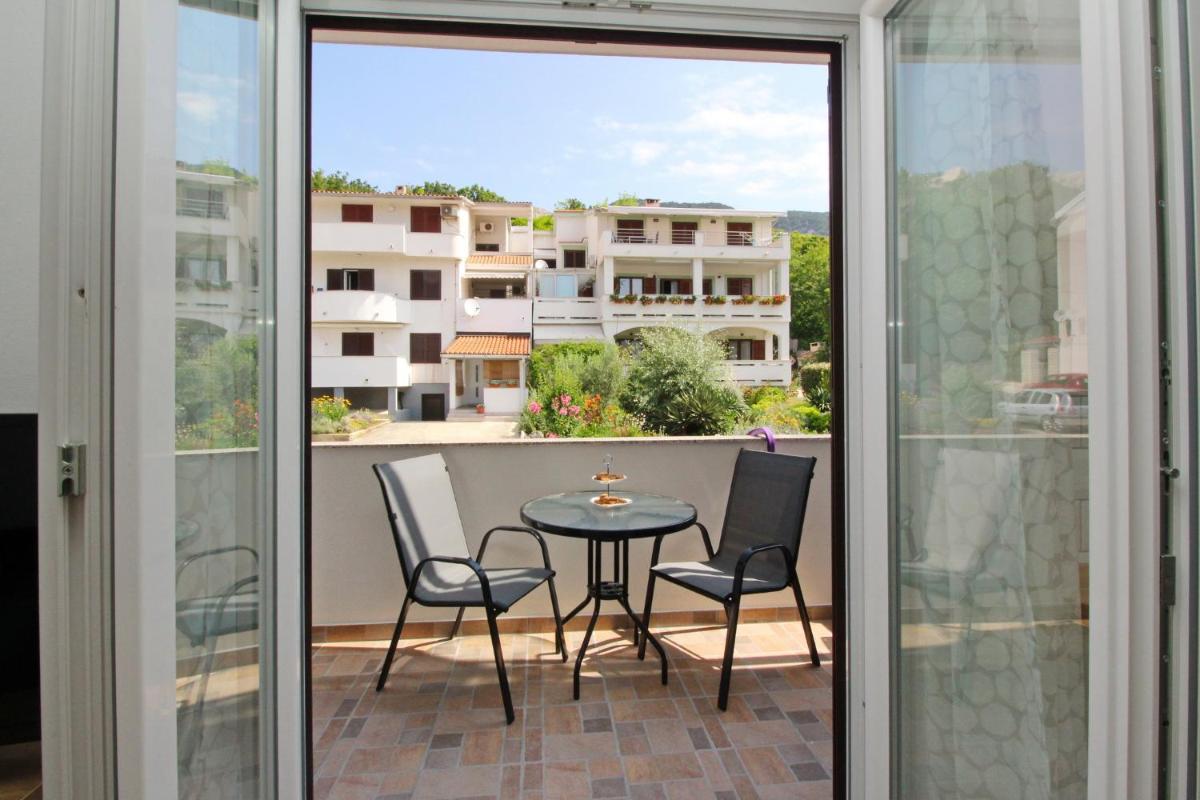 Apartment Sersic view 3