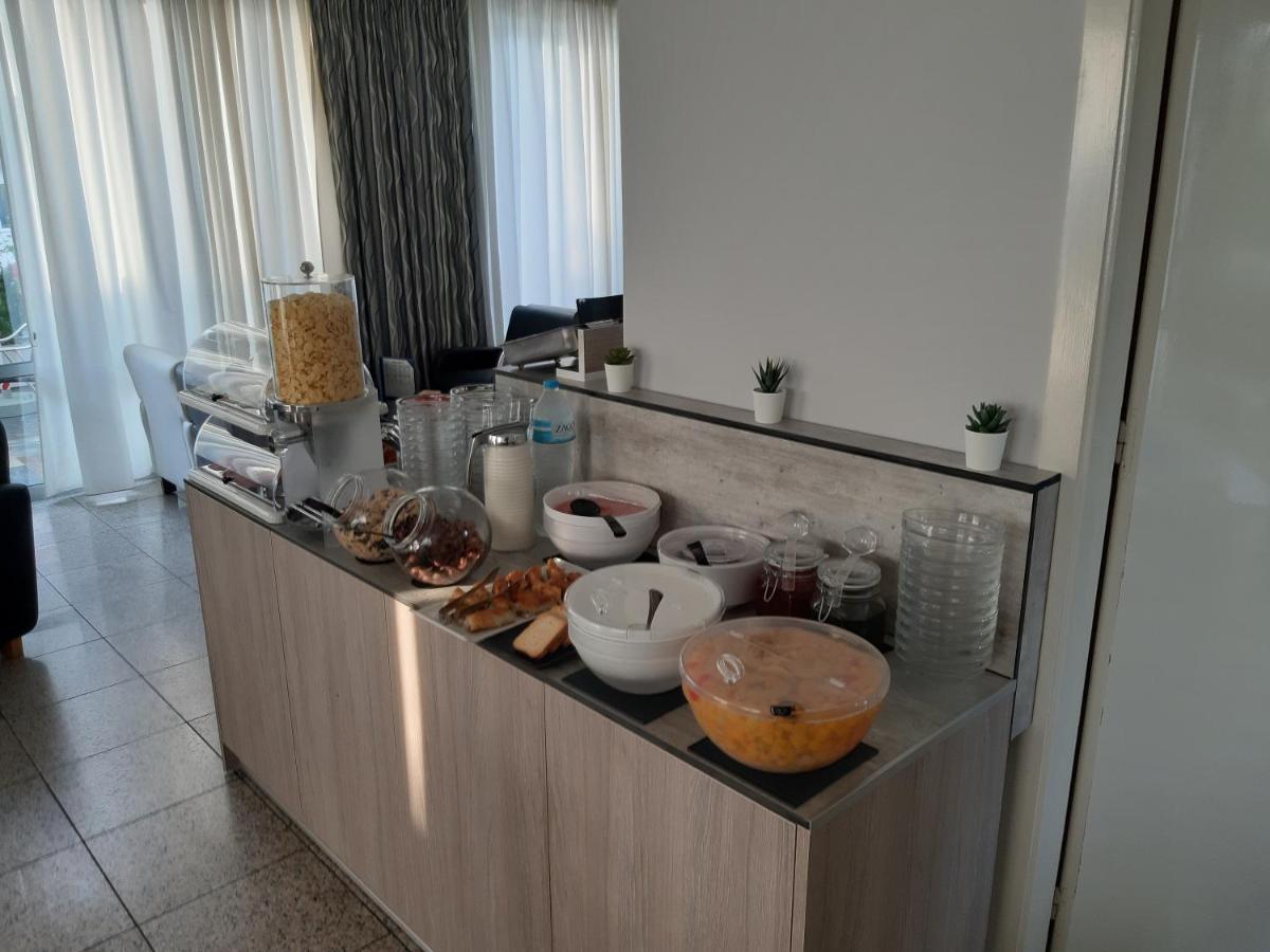 Hotel Paritsa Hotel - Image 1