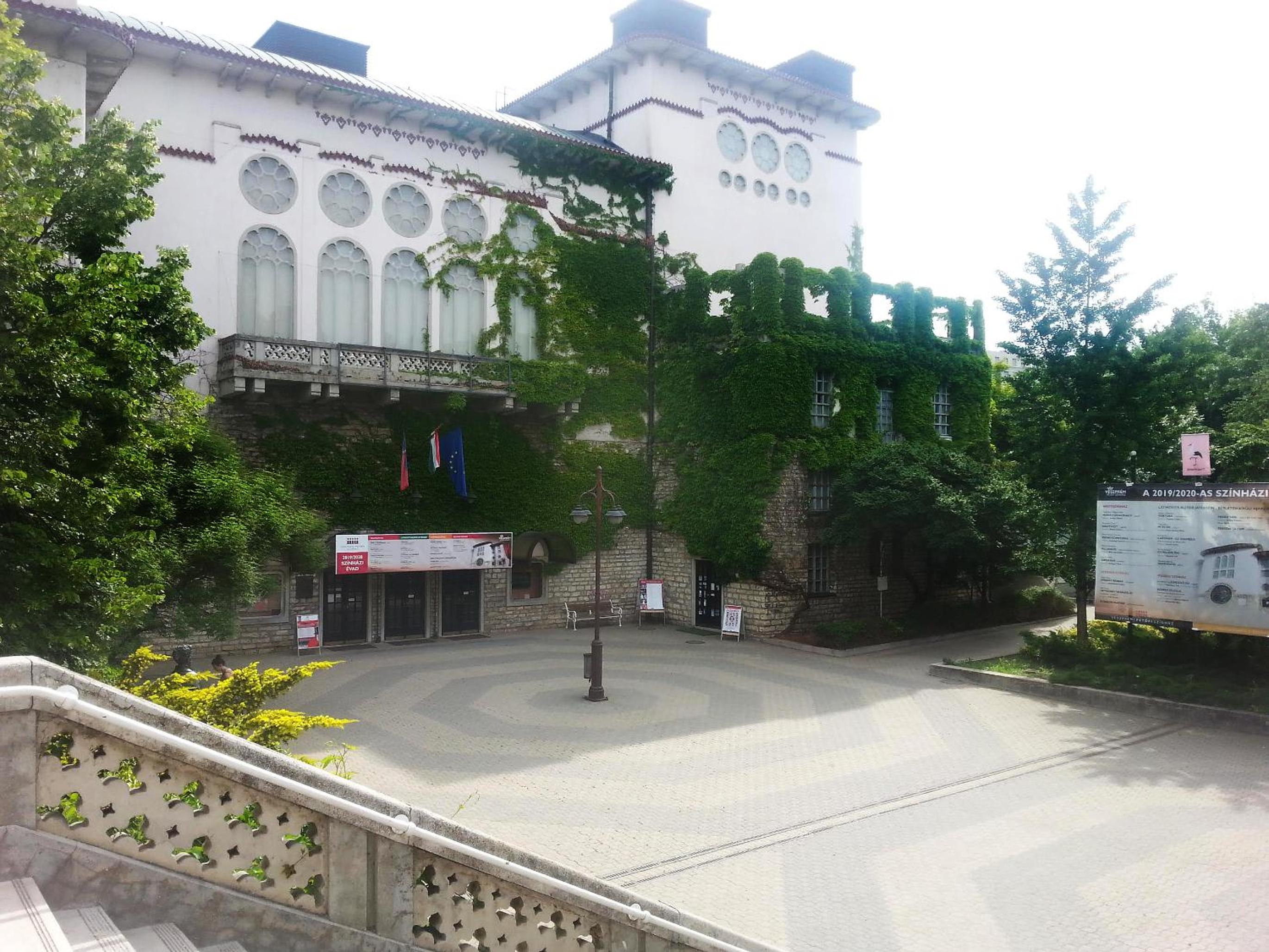 Central Apartment