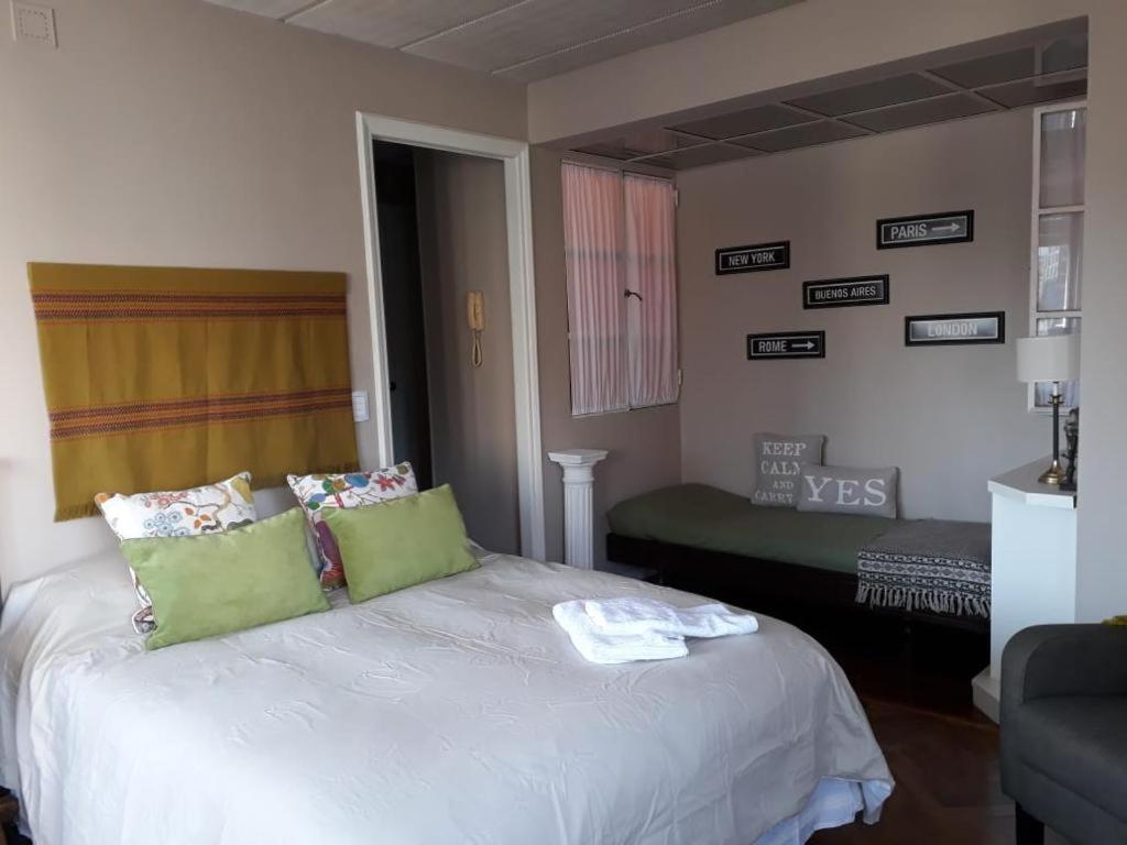 Dpto. Av. Corrientes al 700-Centro view 4