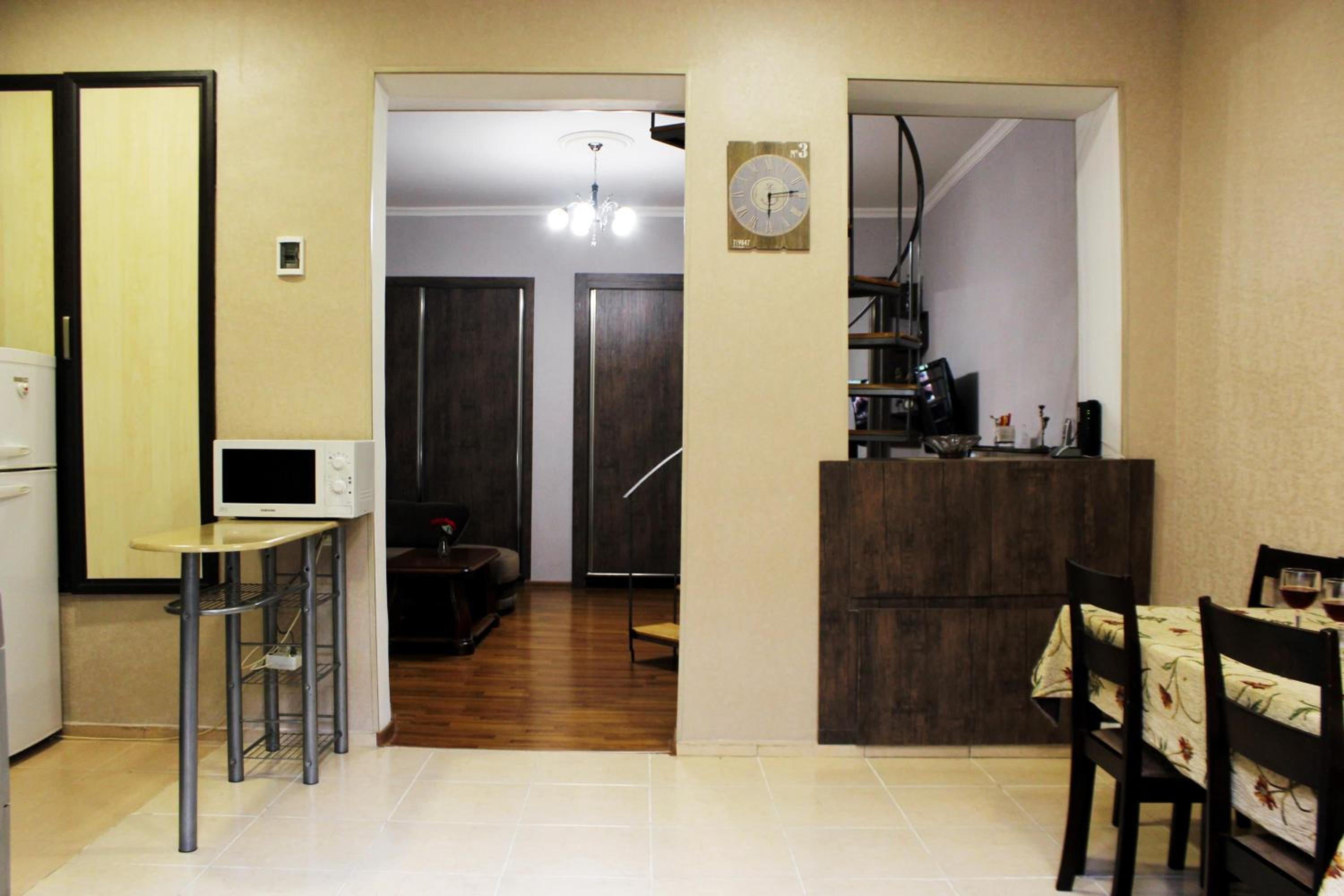 Old Tbilisi apartment view 4