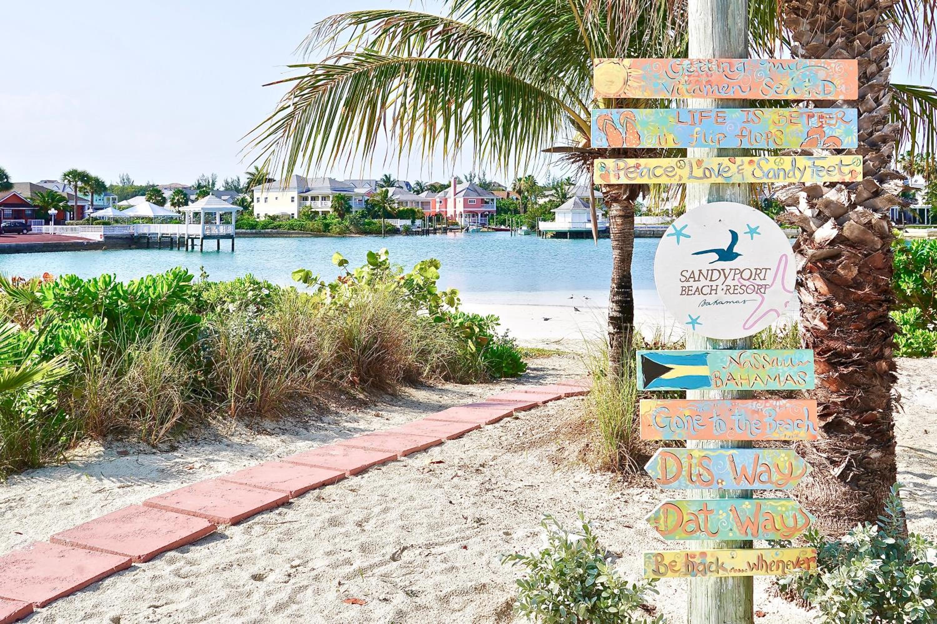 Photo 11 sur 58 de Sandyport Beach Resort
