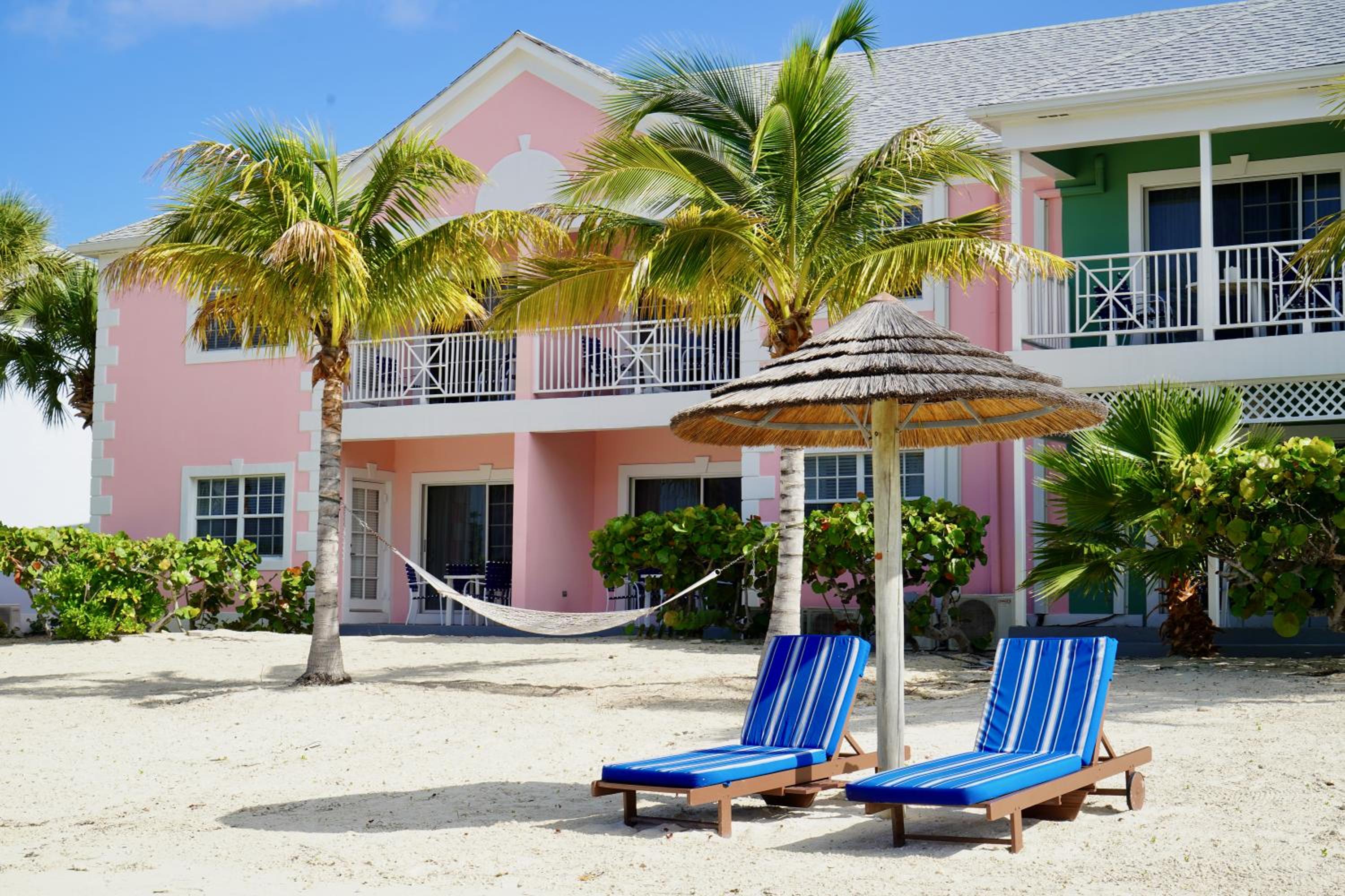 Photo 10 sur 58 de Sandyport Beach Resort