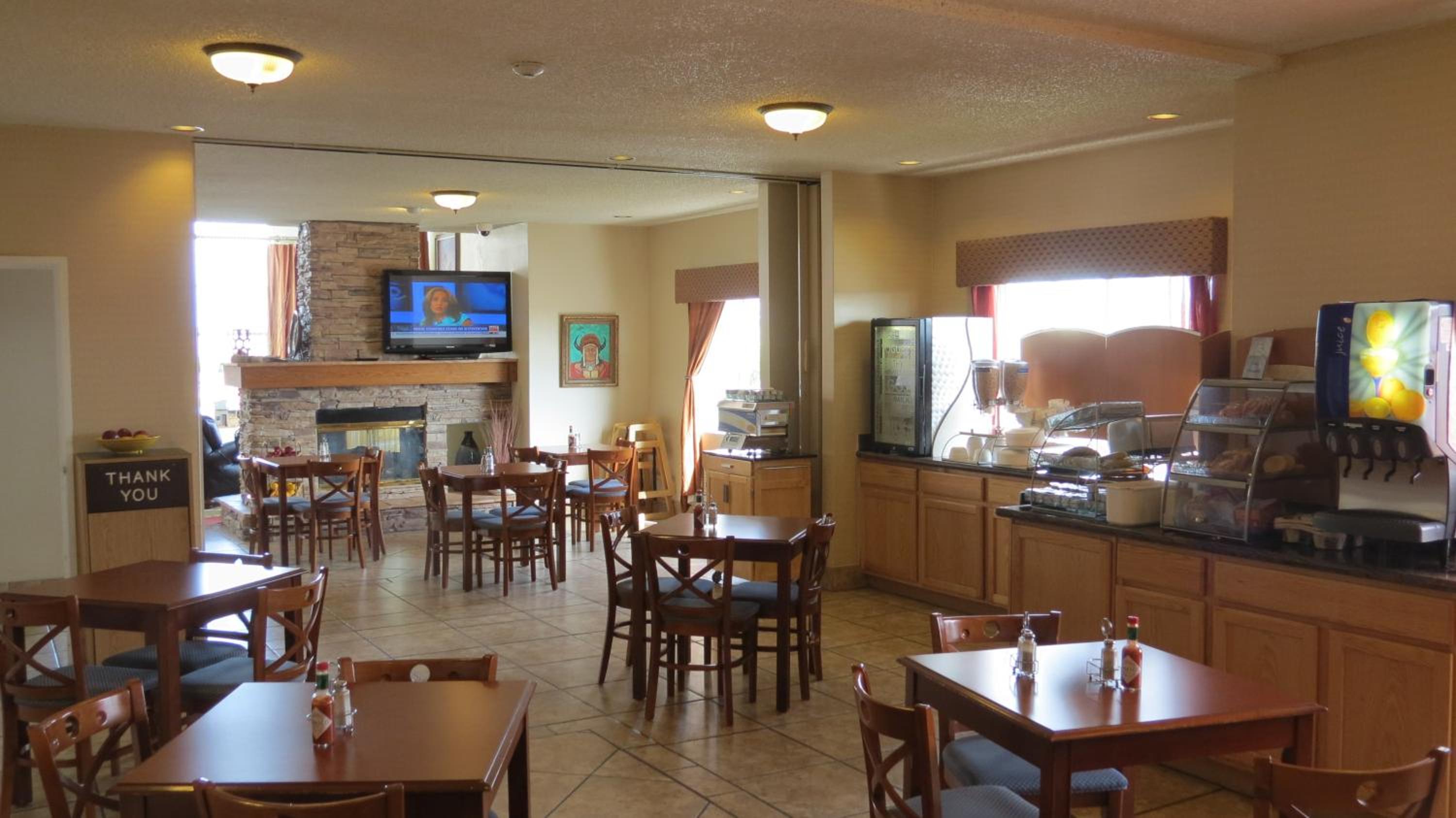 Holbrook Vacations - Baymont Inn  Suites by Wyndham Holbrook - Property Image 2