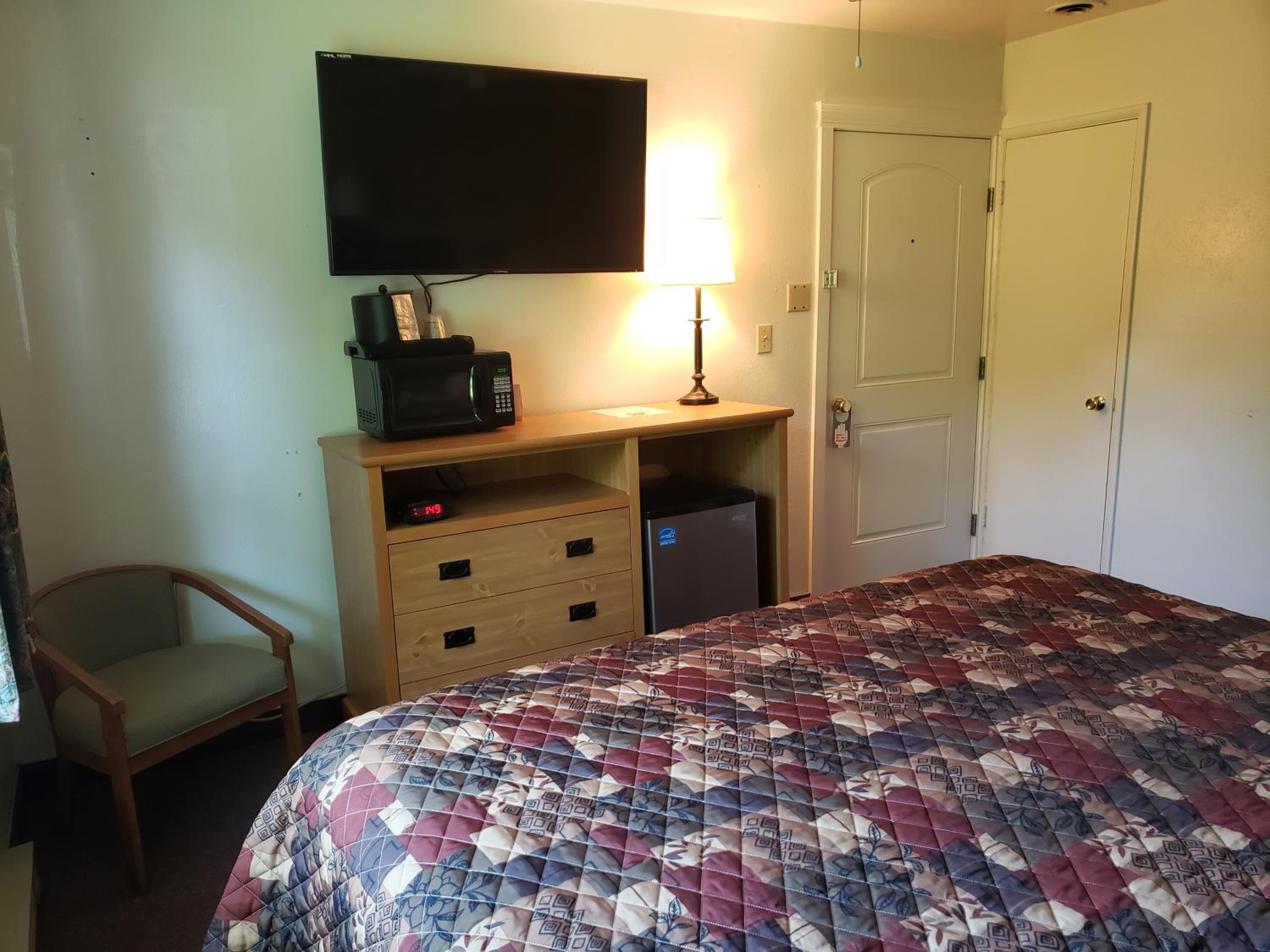 Baker City Vacations - Bridge Street Inn - Property Image 38