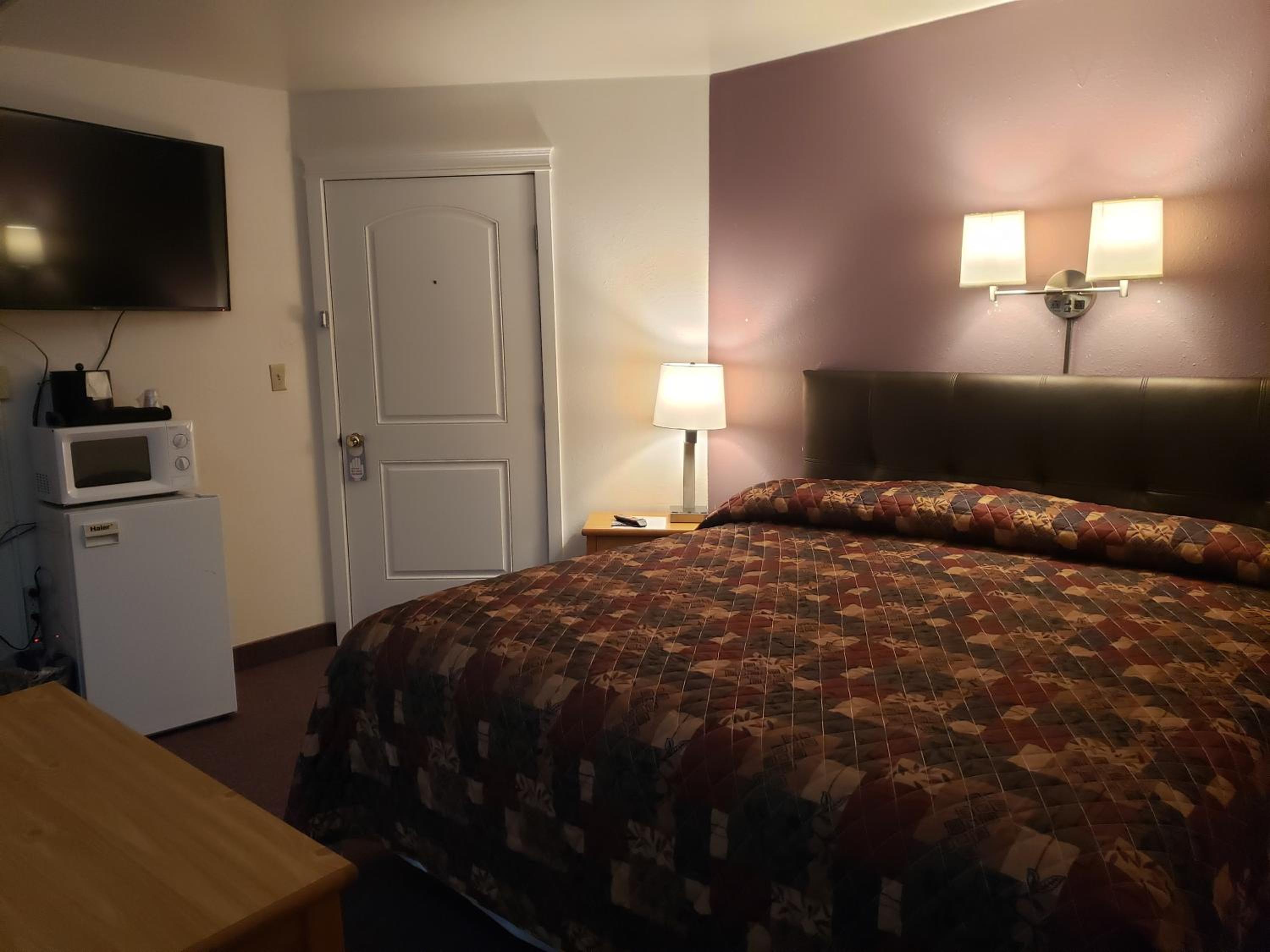Baker City Vacations - Bridge Street Inn - Property Image 37