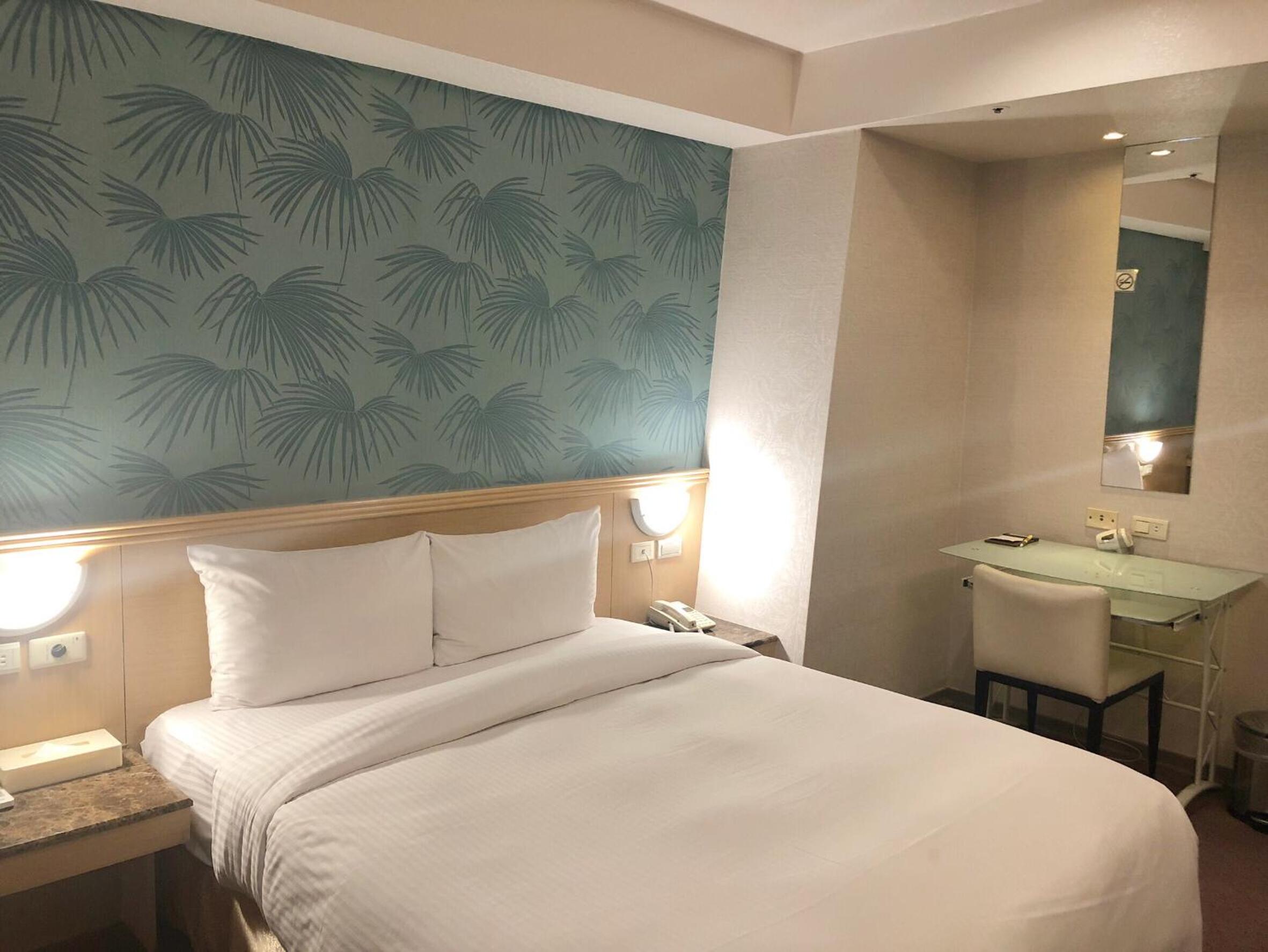 Say Love Hotel