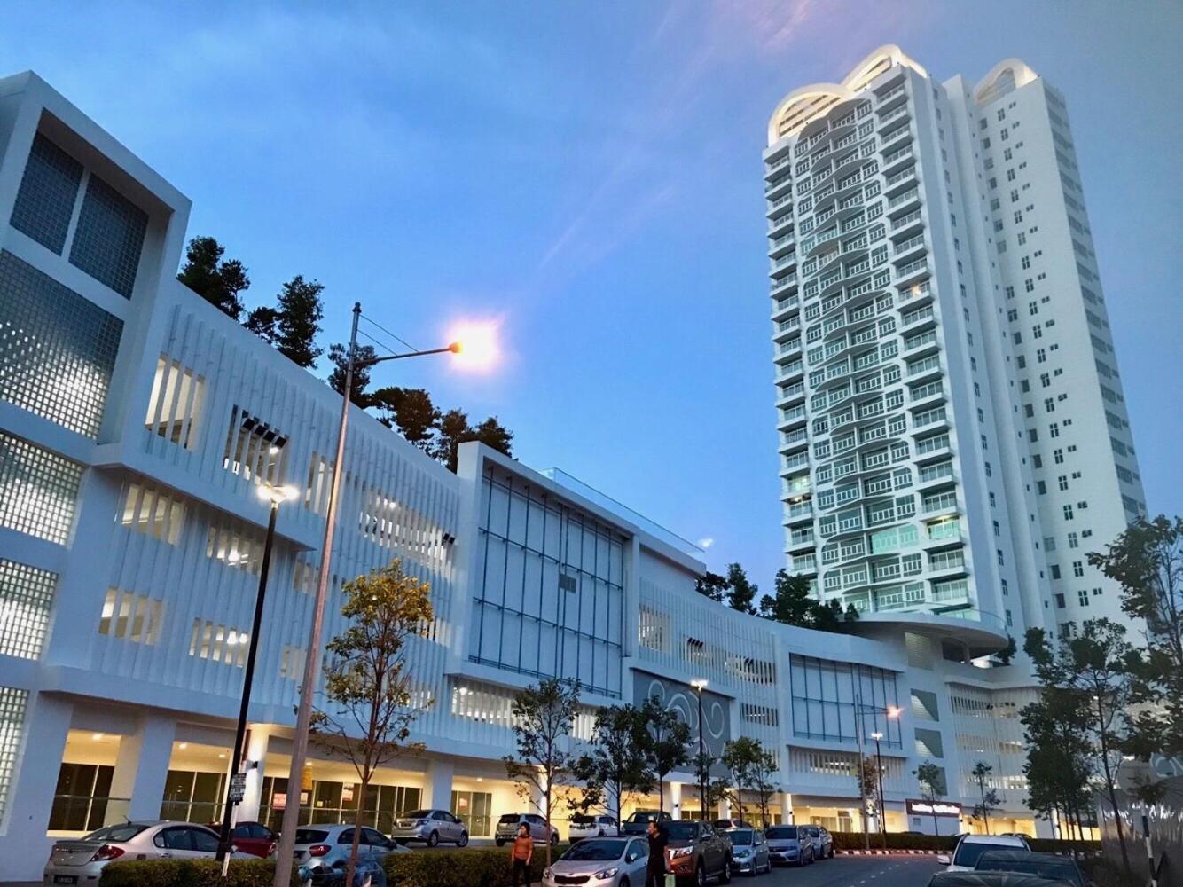 Southbay Plaza Condominium photo 1