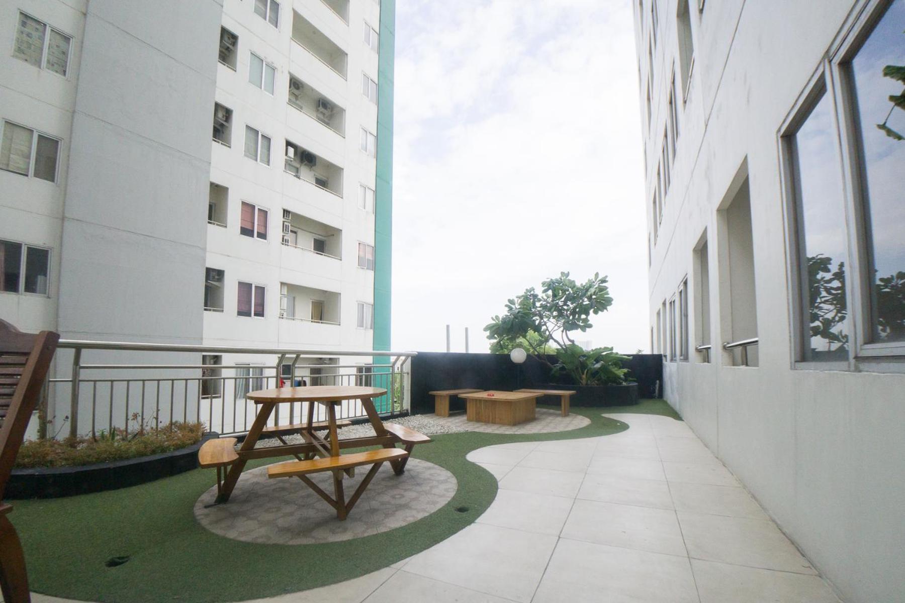 RedDoorz Apartment near Bundaran Satelit Surabaya view 5