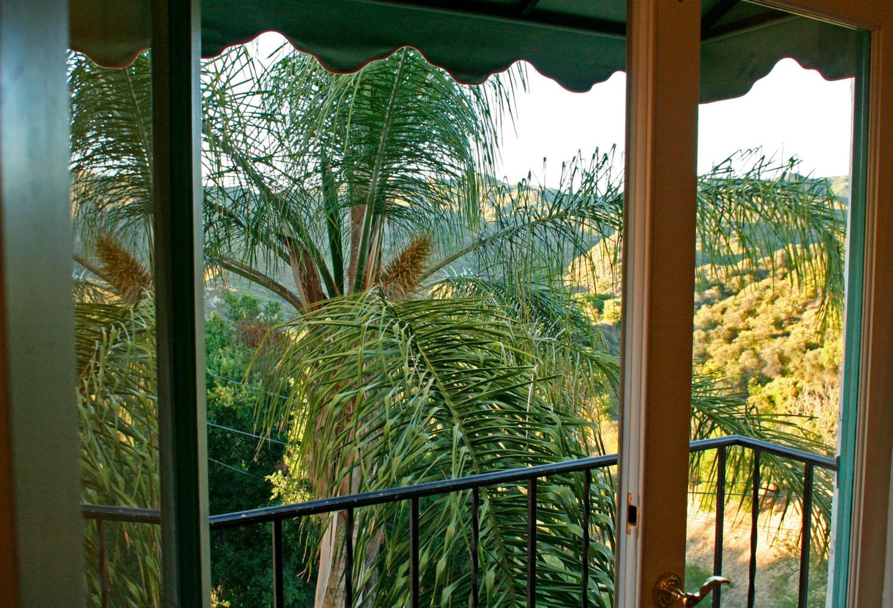 Topanga Canyon Inn Bed and Breakfast - Property Image 32