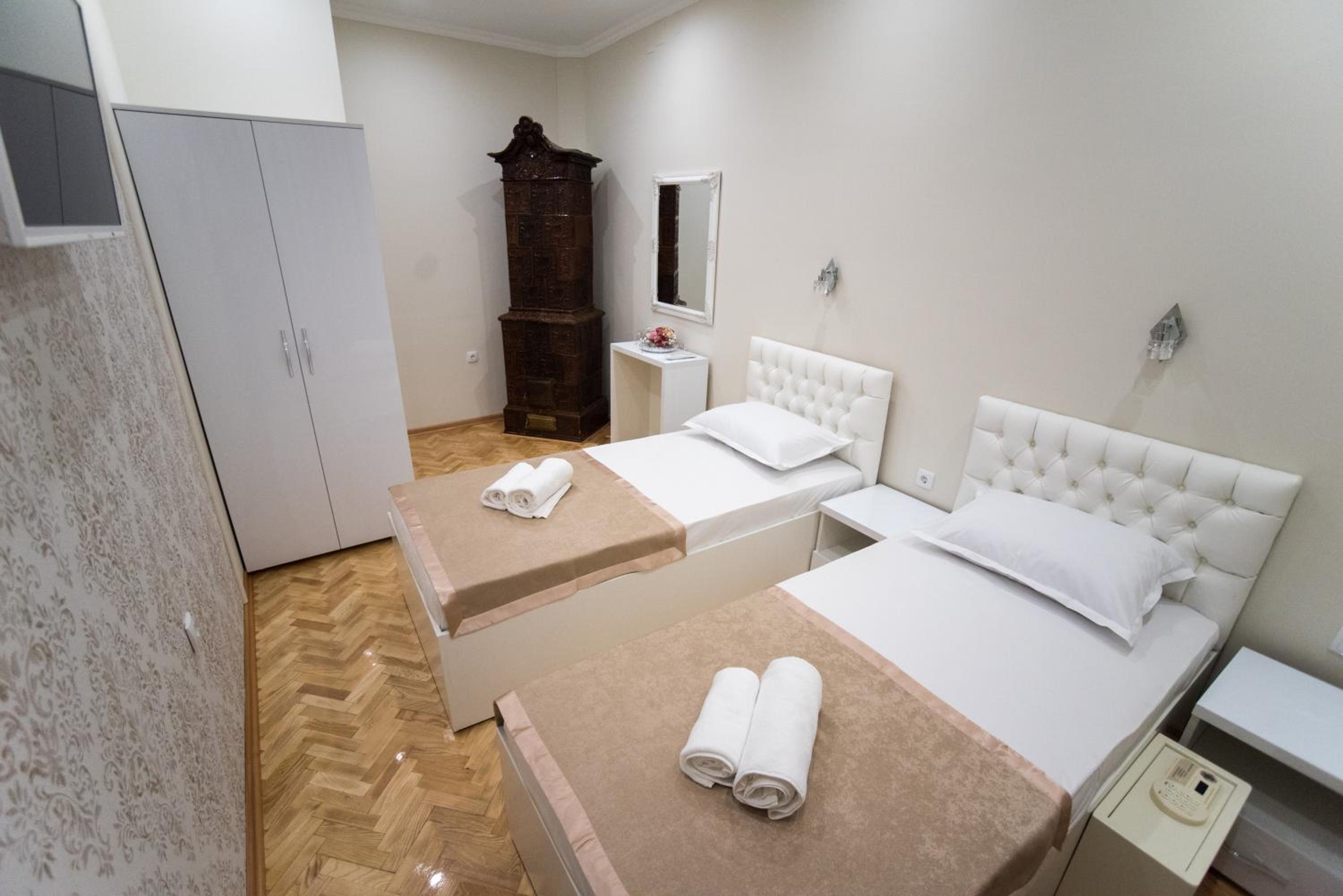 Center Deluxe Garni Hotel view 5